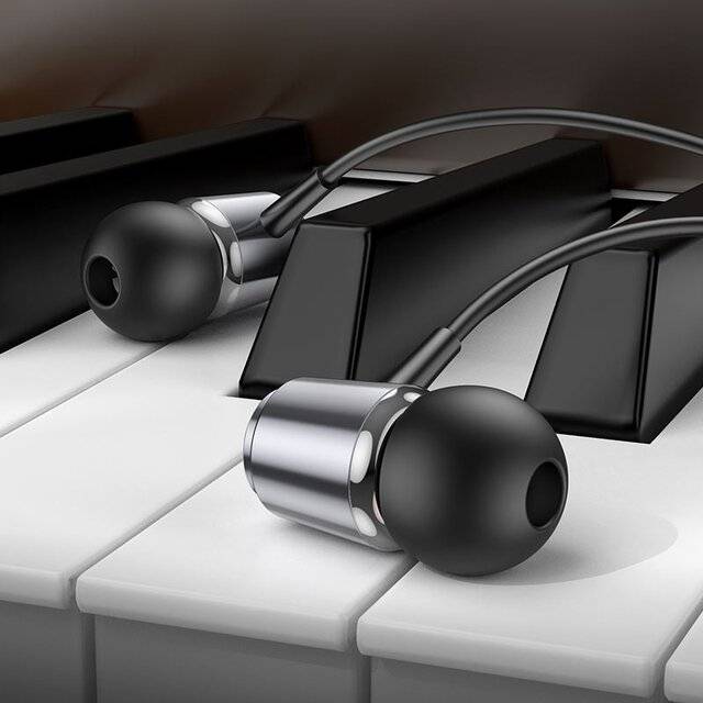 Hoco M108 Earphones With Mic