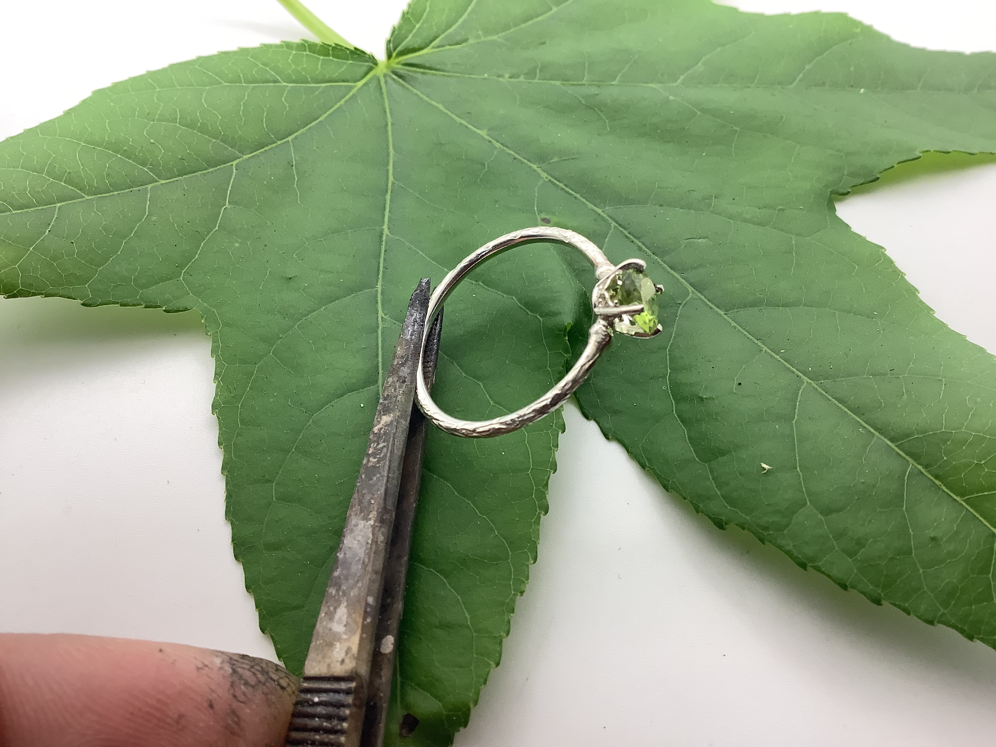 Silver silver ring with Peridot Stone