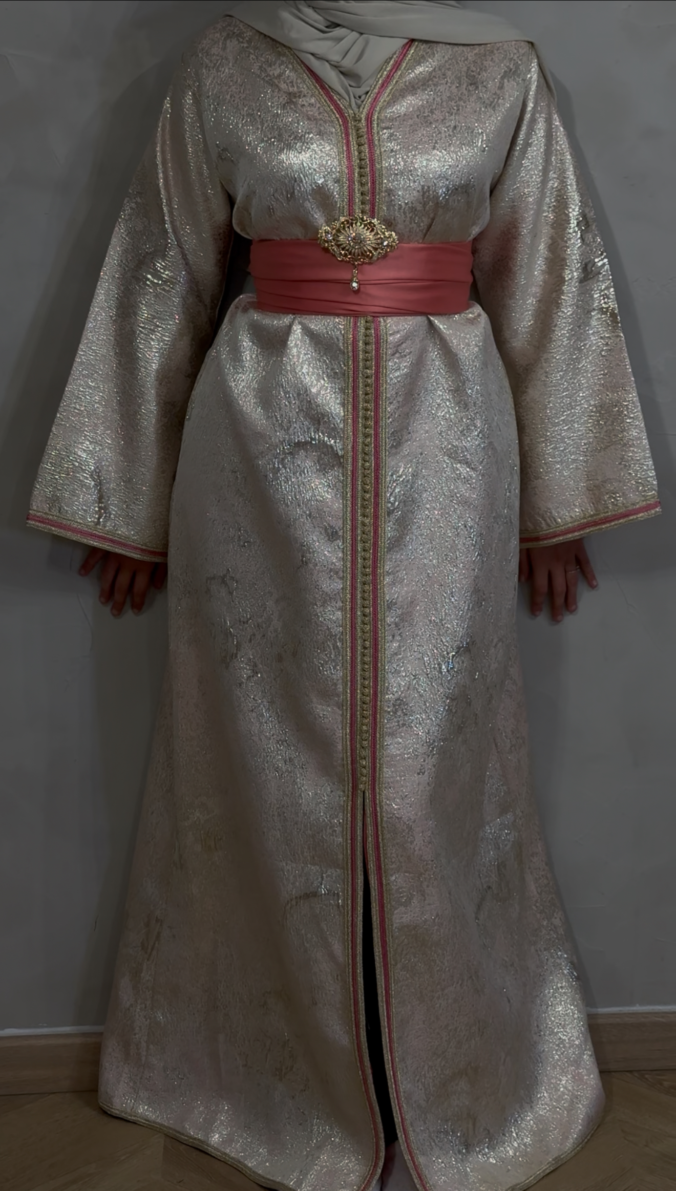 Caftan rose brocart