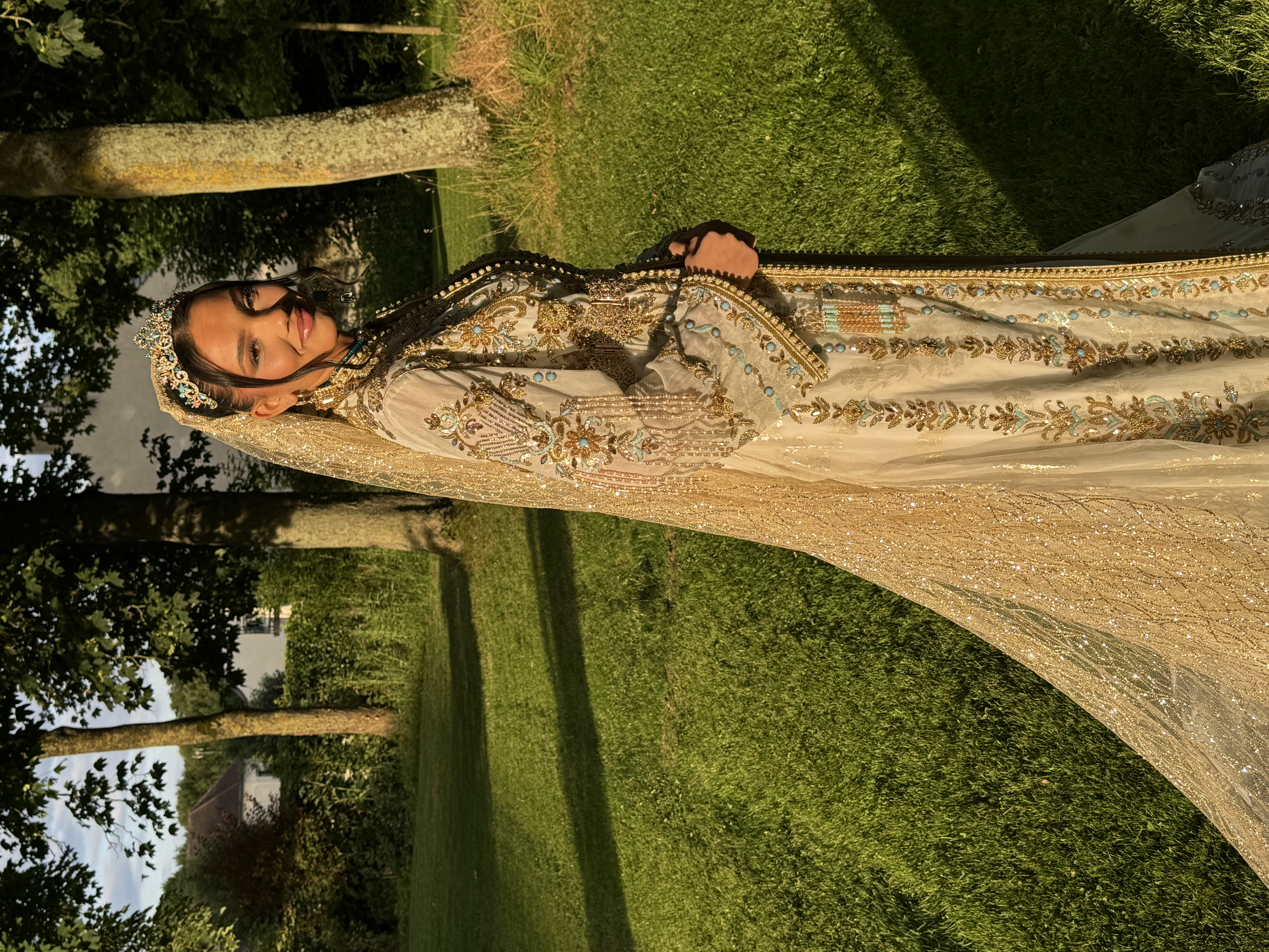 TAKSHITA FLORAL