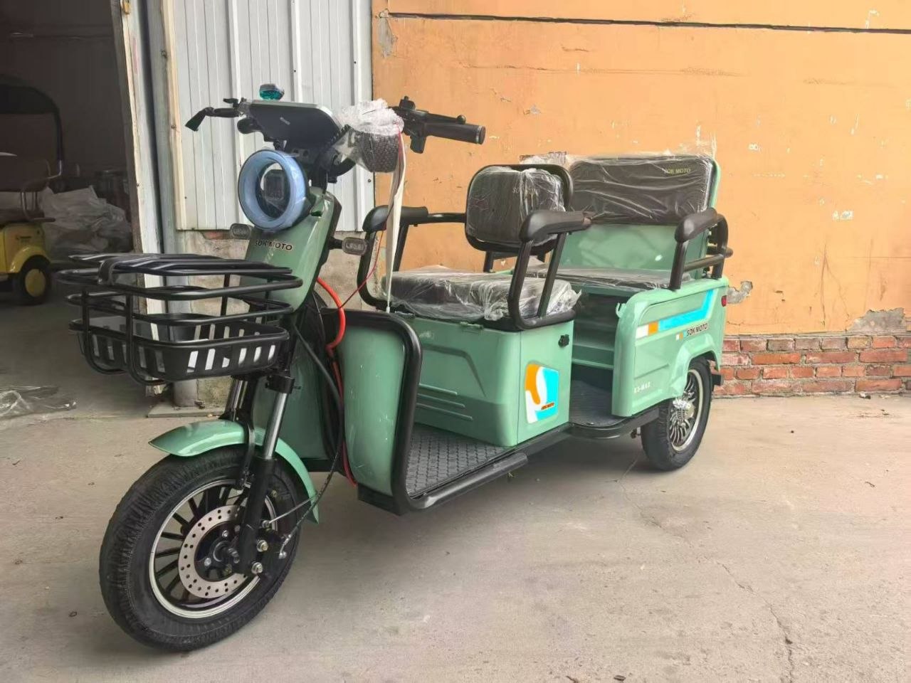 Електро-Трицикл SOKMOTO X3 МАХ 2000W 60V38A
