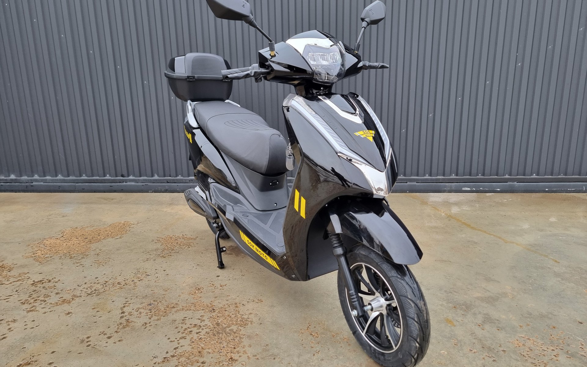 Електроскутер SokMoto E-Lead 3000W - 72V-45Ah  LifePo4