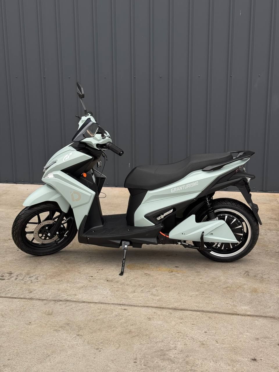Електроскутер Idemo Gran Turismo PRO 2500W 72V30Ah LiFePo4