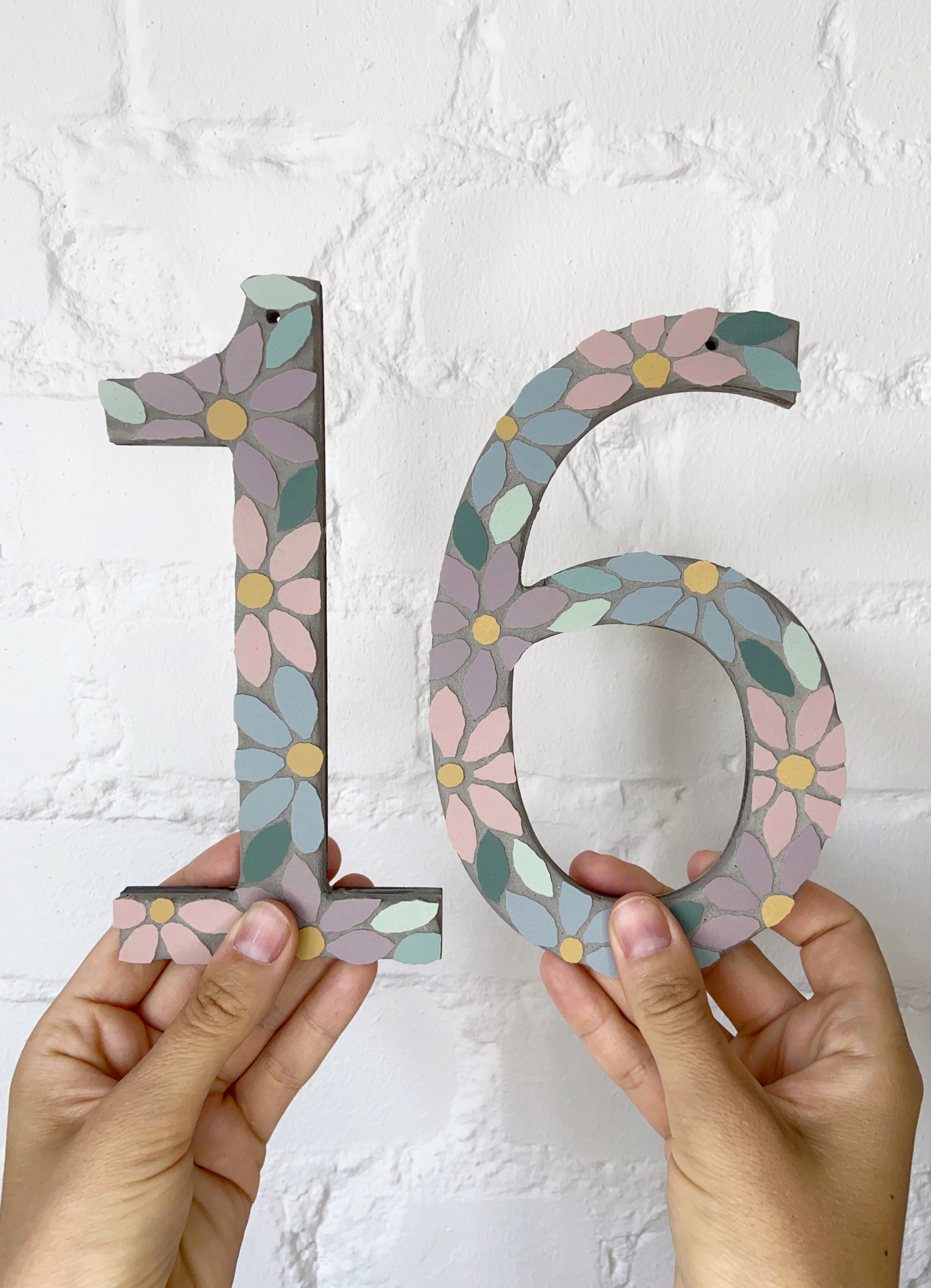 Mozaikowa Cyfra na Drzwi - Gotowa