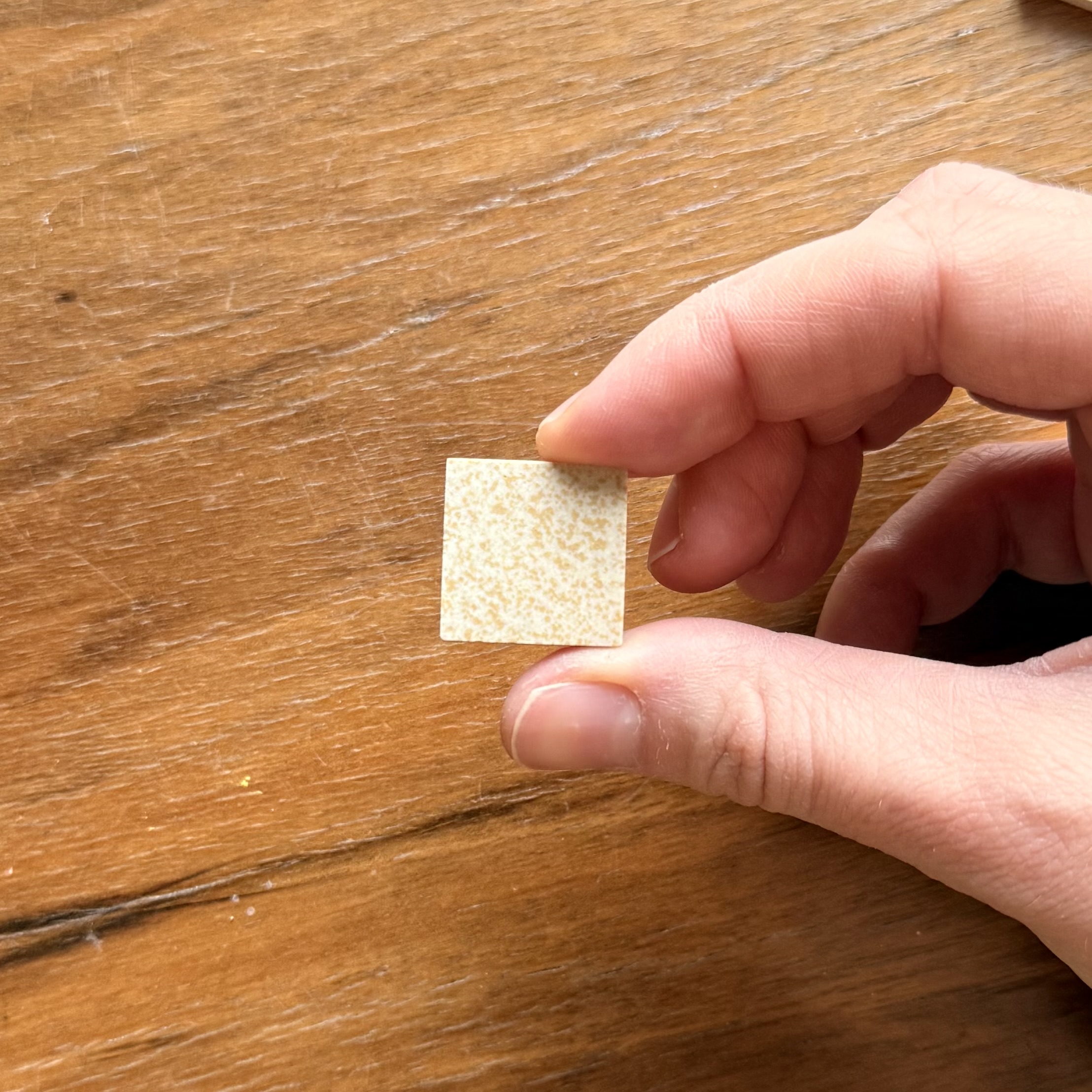 Kafelki do mozaiki - w żółte kropki