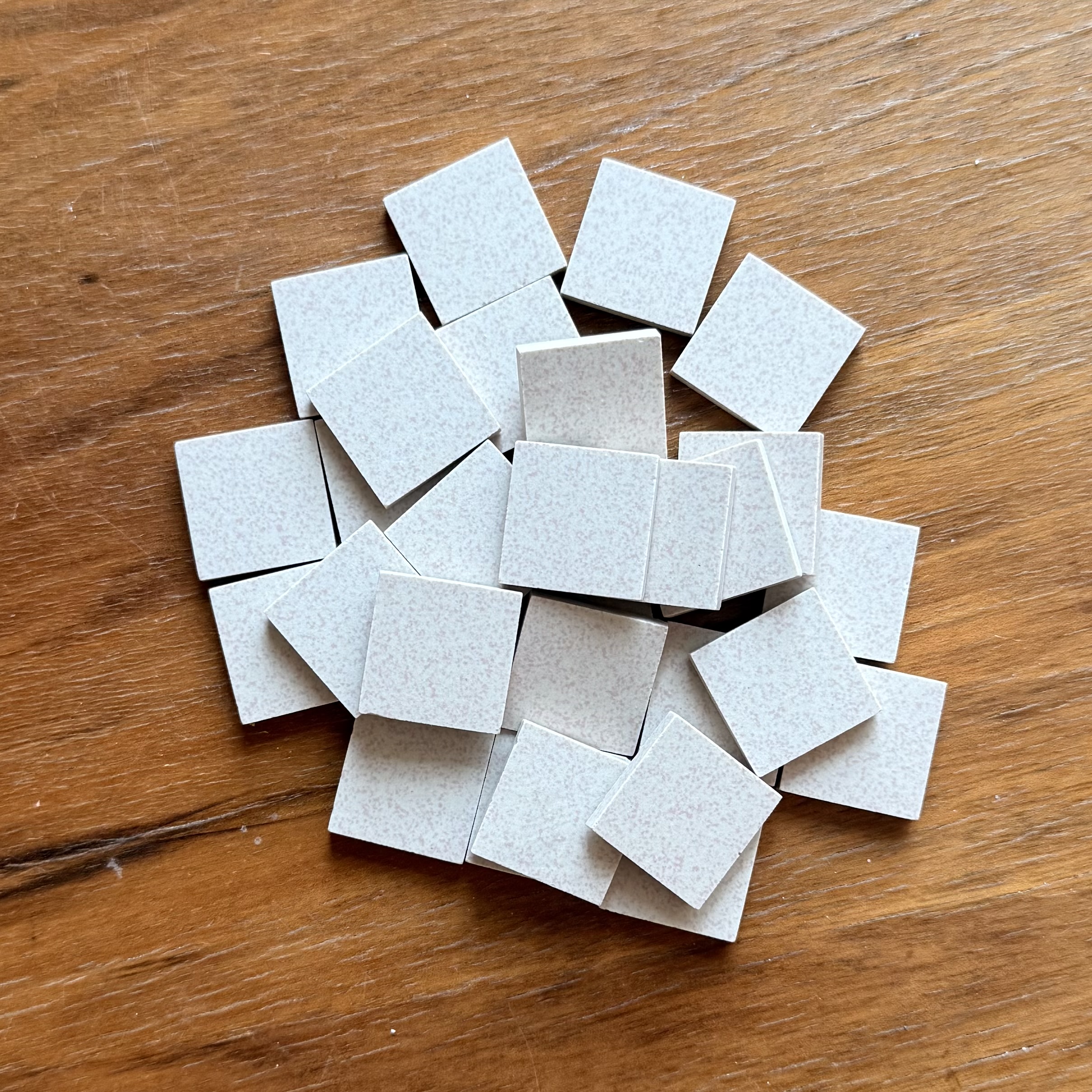 Kafelki do mozaiki - w różowe kropki