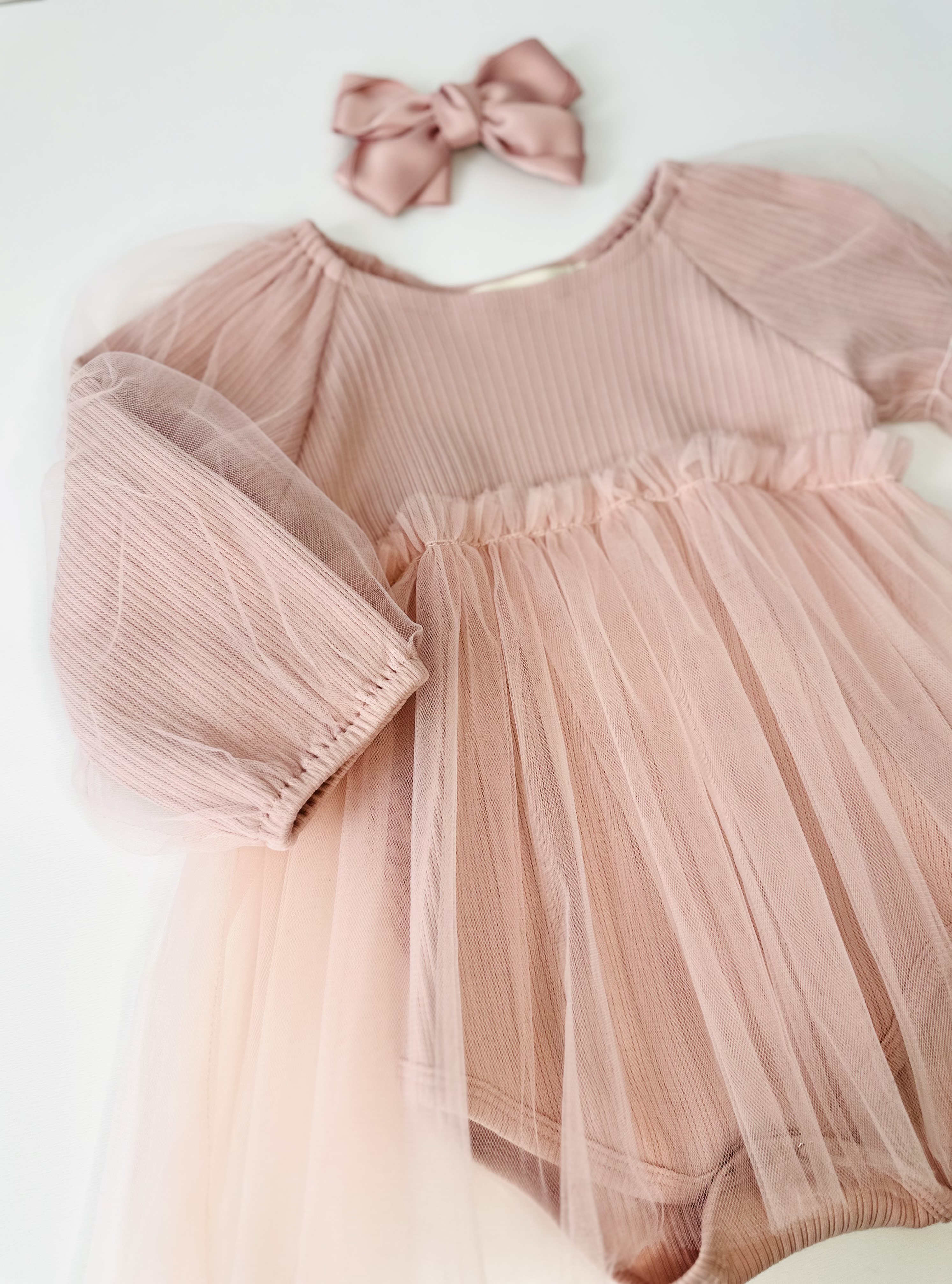 Sara suknelė-romperis