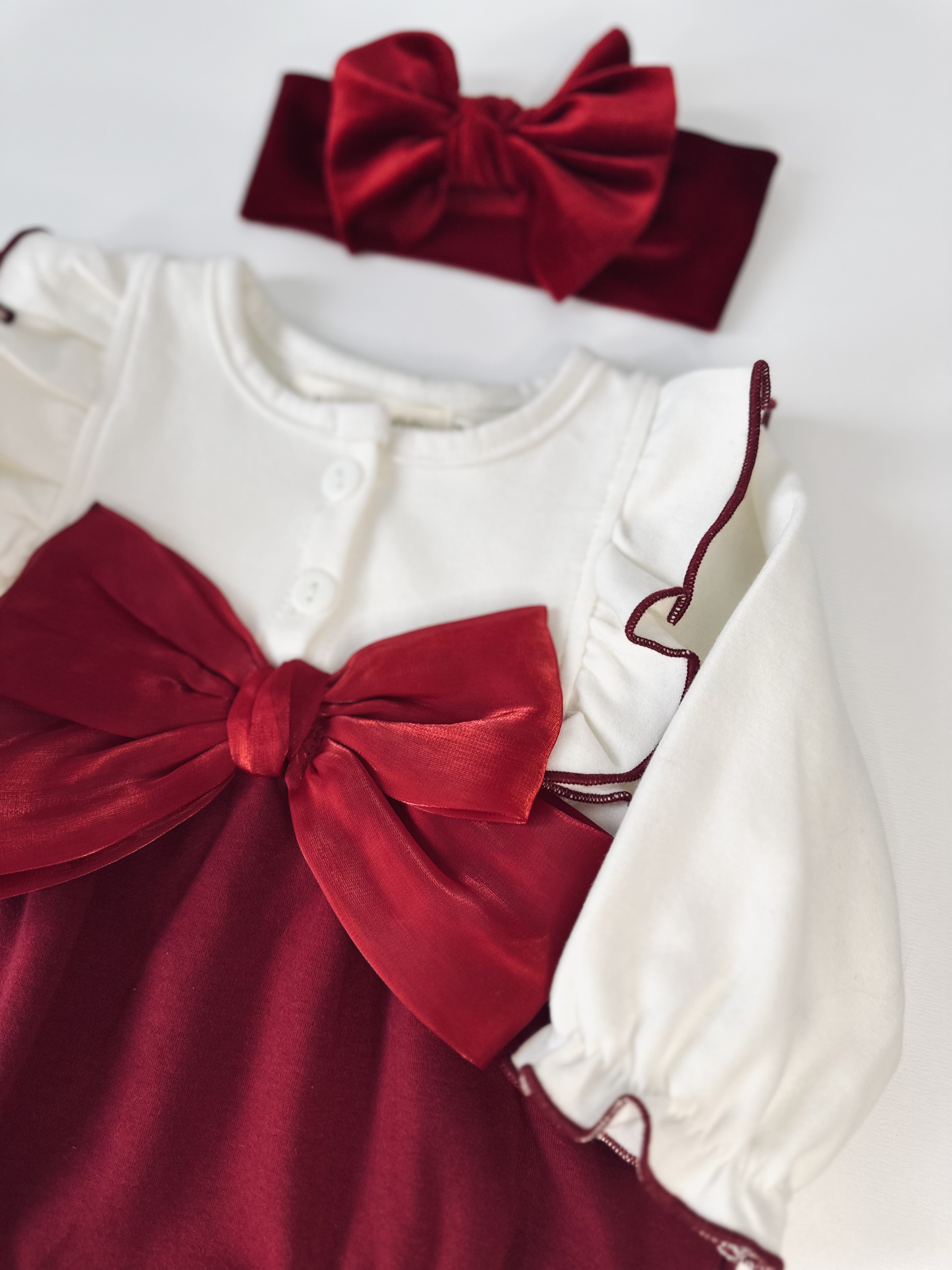 Ruby romperis su kaspinu