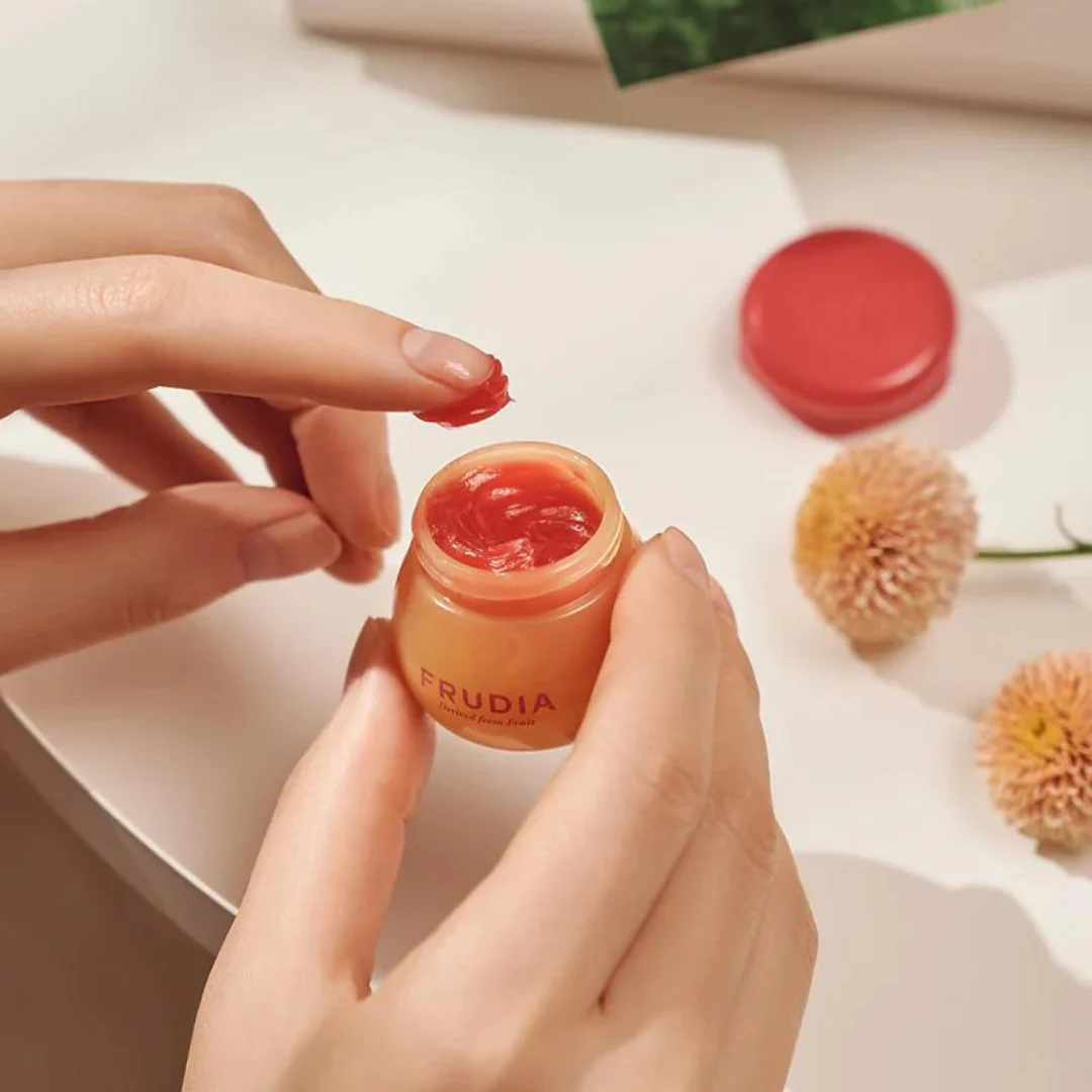 Frudia Pomegranate Hydrating Honey Lip Balm drėkinantis lūpų balzamas su granatų ekstraktu ir medumi