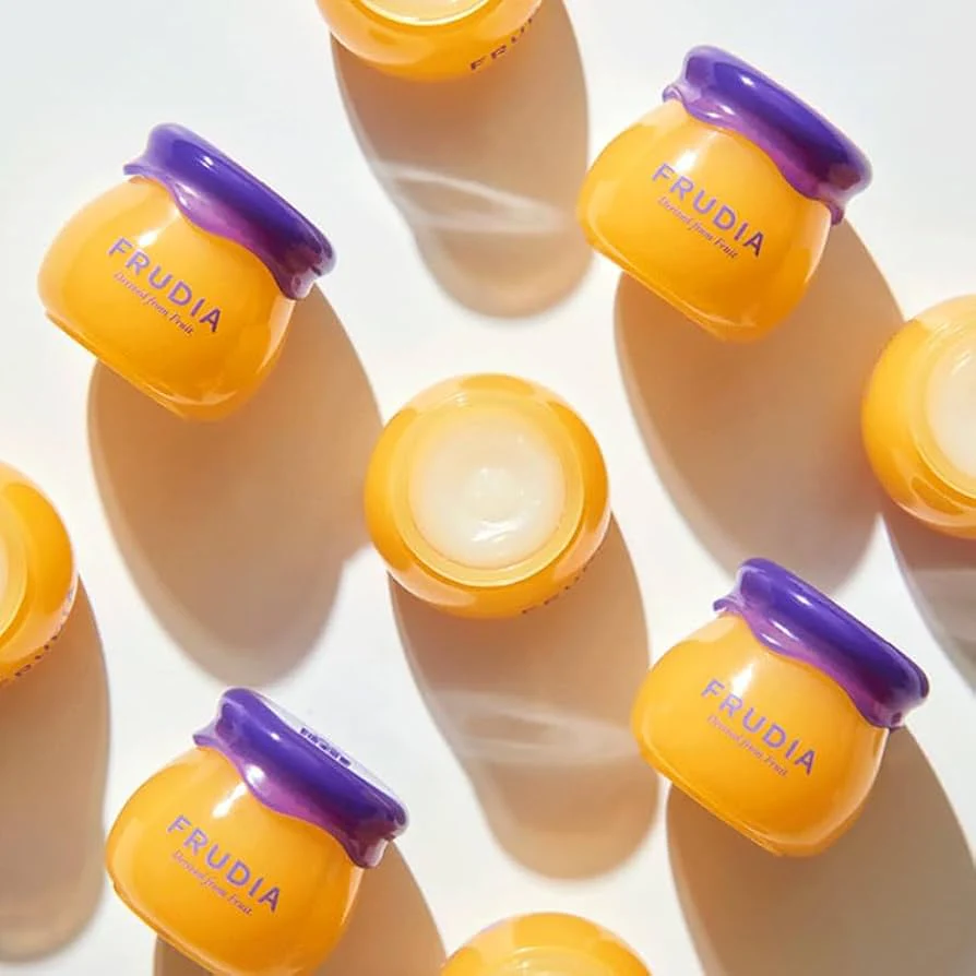 FRUDIA  - Blueberry Hydrating Honey Lip Balm  - Drėkinamasis lūpų balzamas su mėlynėmis