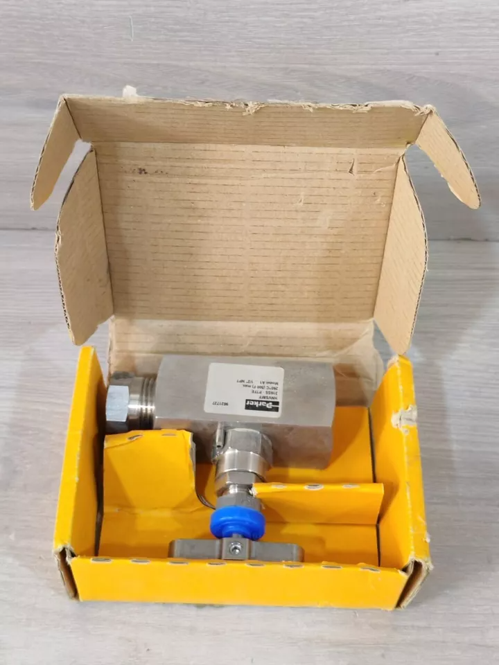 Parker Needle Valve 1/2" MNPT x 1/2" FNPT – HNVS8M8FHP