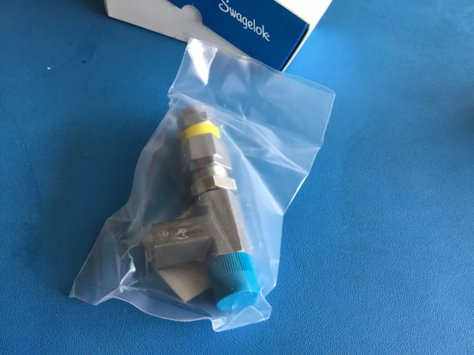 Safety Relief Valve Swagelok SS-RL4M8F8 1/2" MNPT x 1/2" FNPT SS316