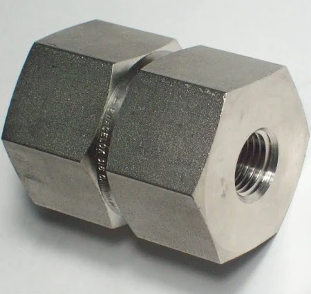 Swagelok Hex Reducing Coupling SS-8-RHC-2 1/2" FNPT x 1/4" FNPT SS316