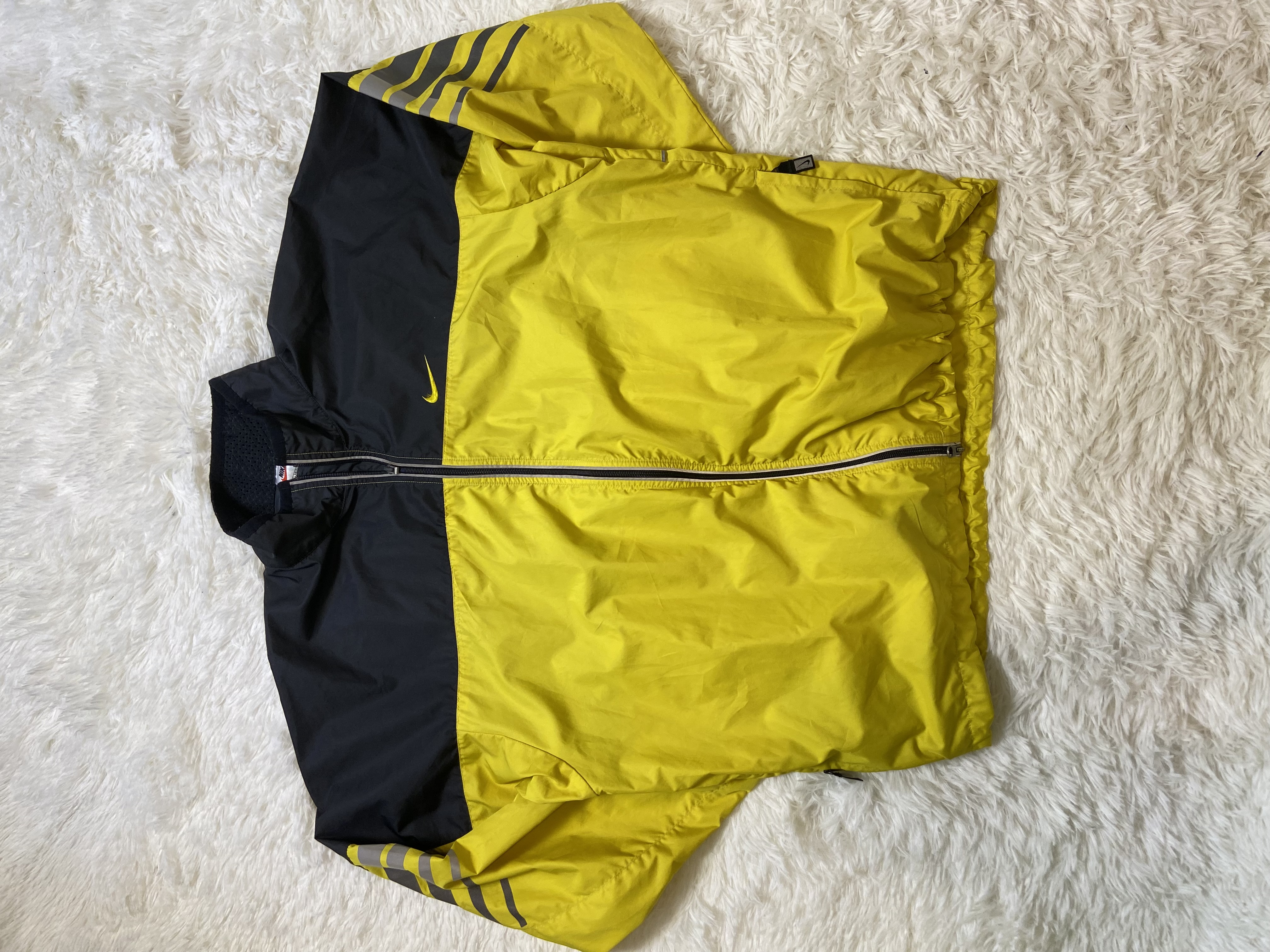 Veste coupe vent Nike Vintage jaune et noir