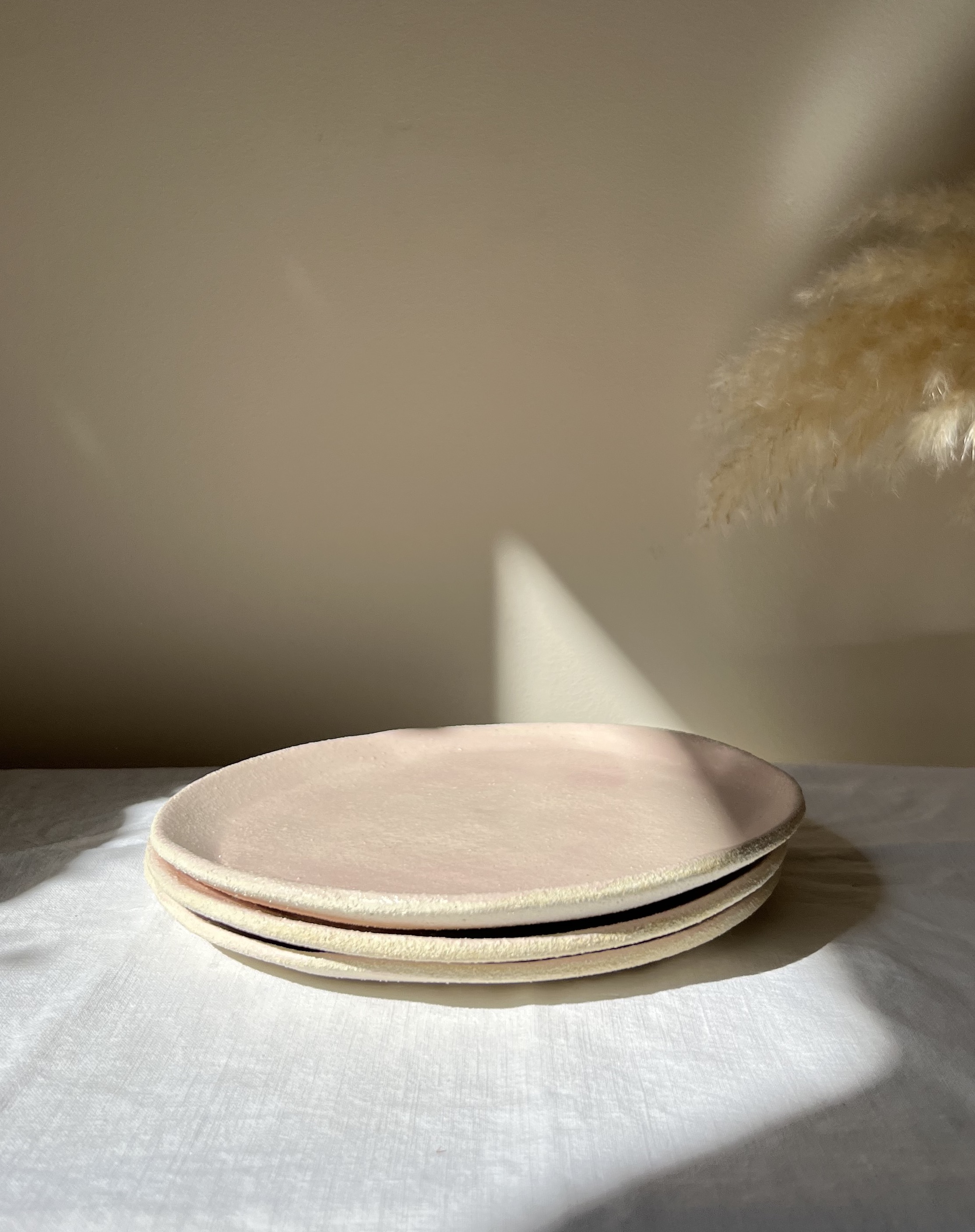Petite assiette texturée rose