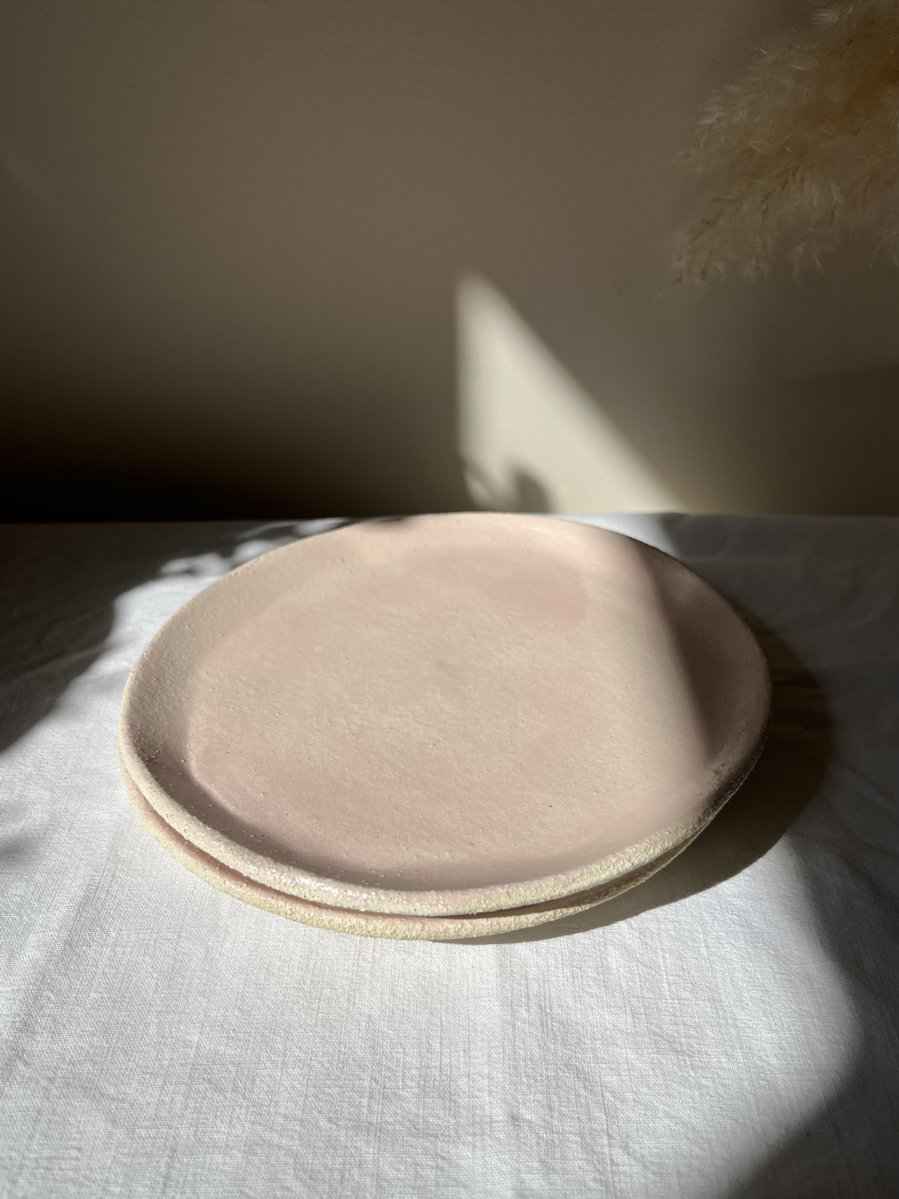 Petite assiette texturée rose