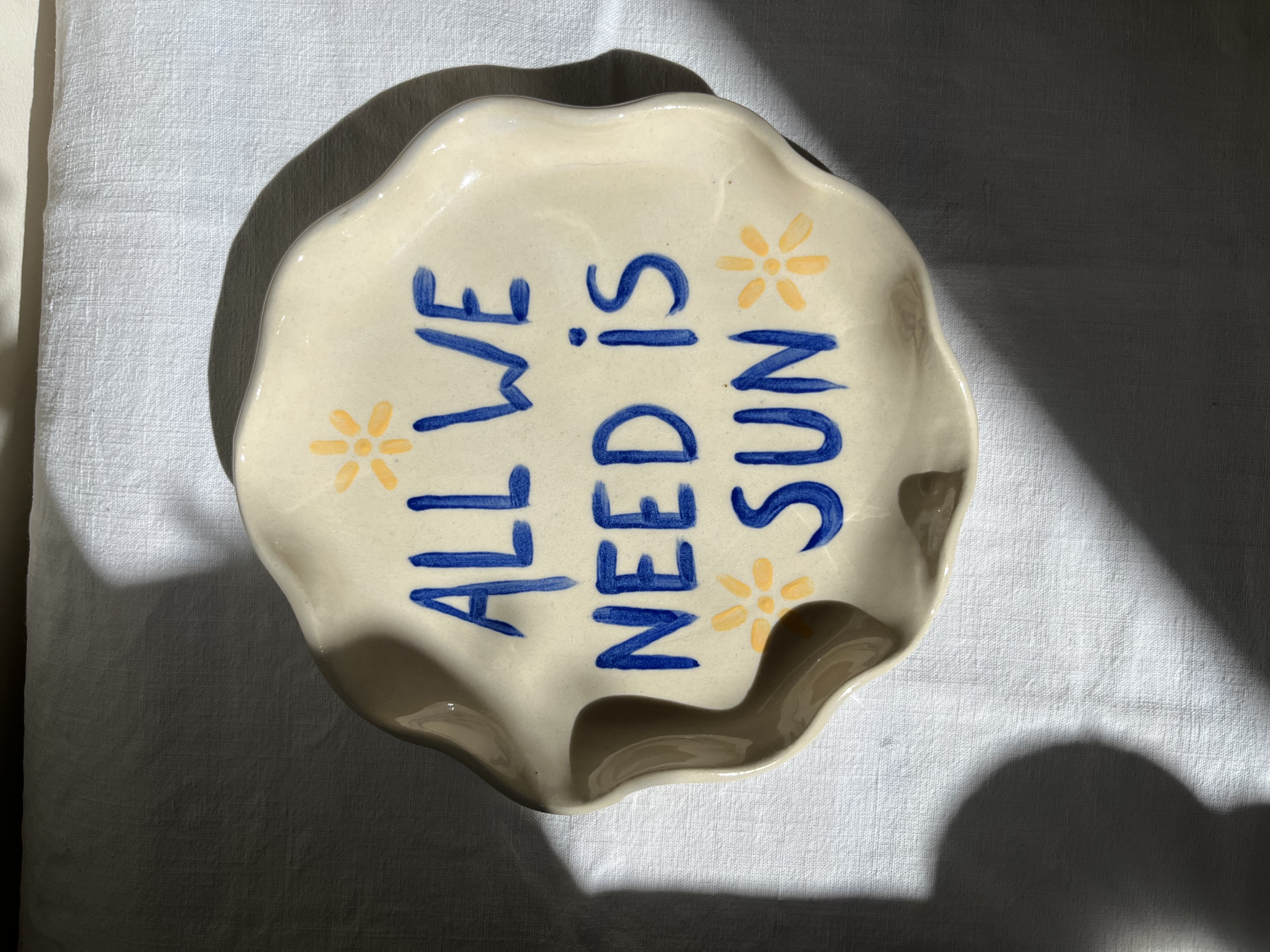 Petite assiette "All we need is sun"