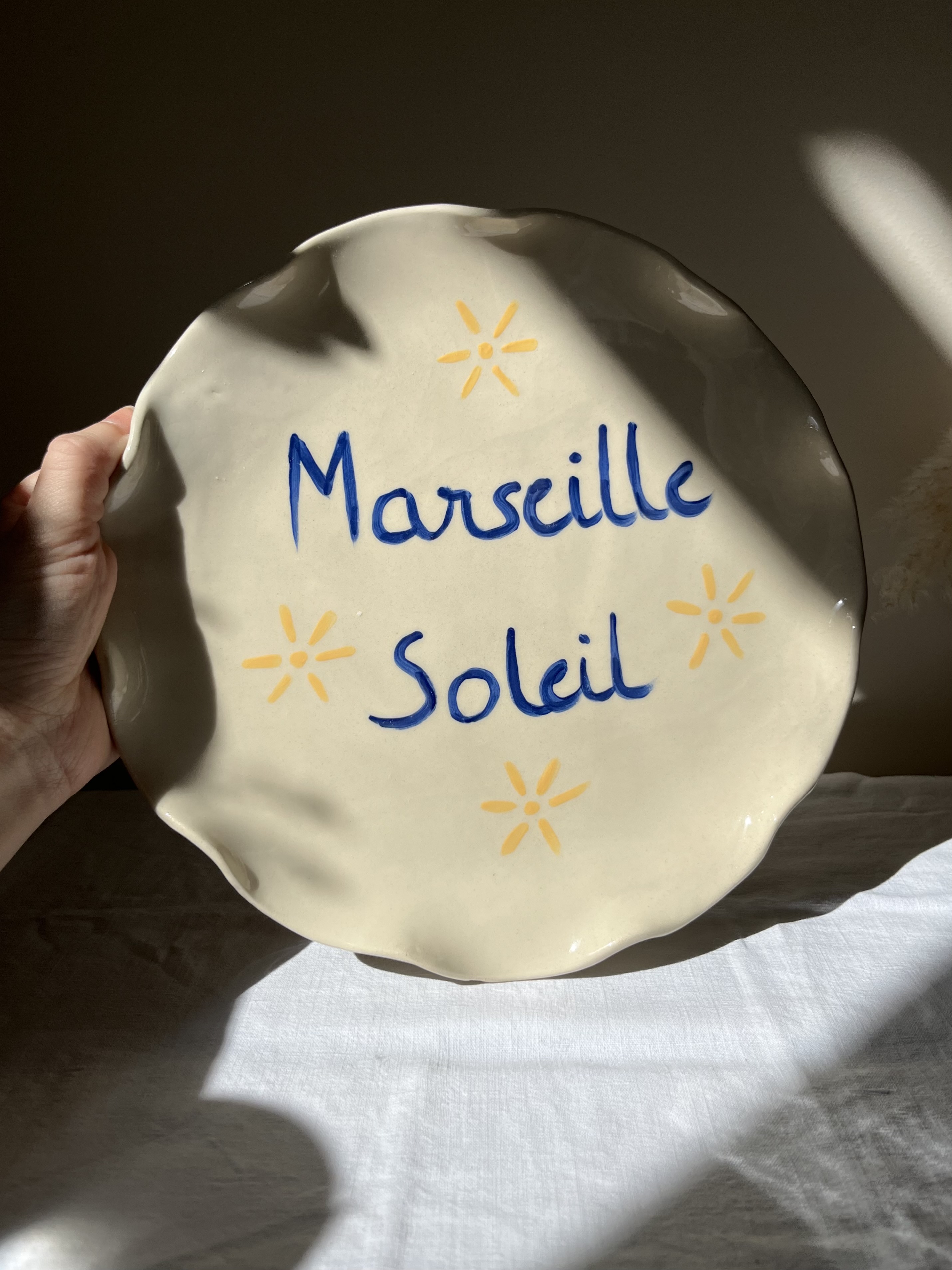 Grande assiette vague "Marseille soleil"