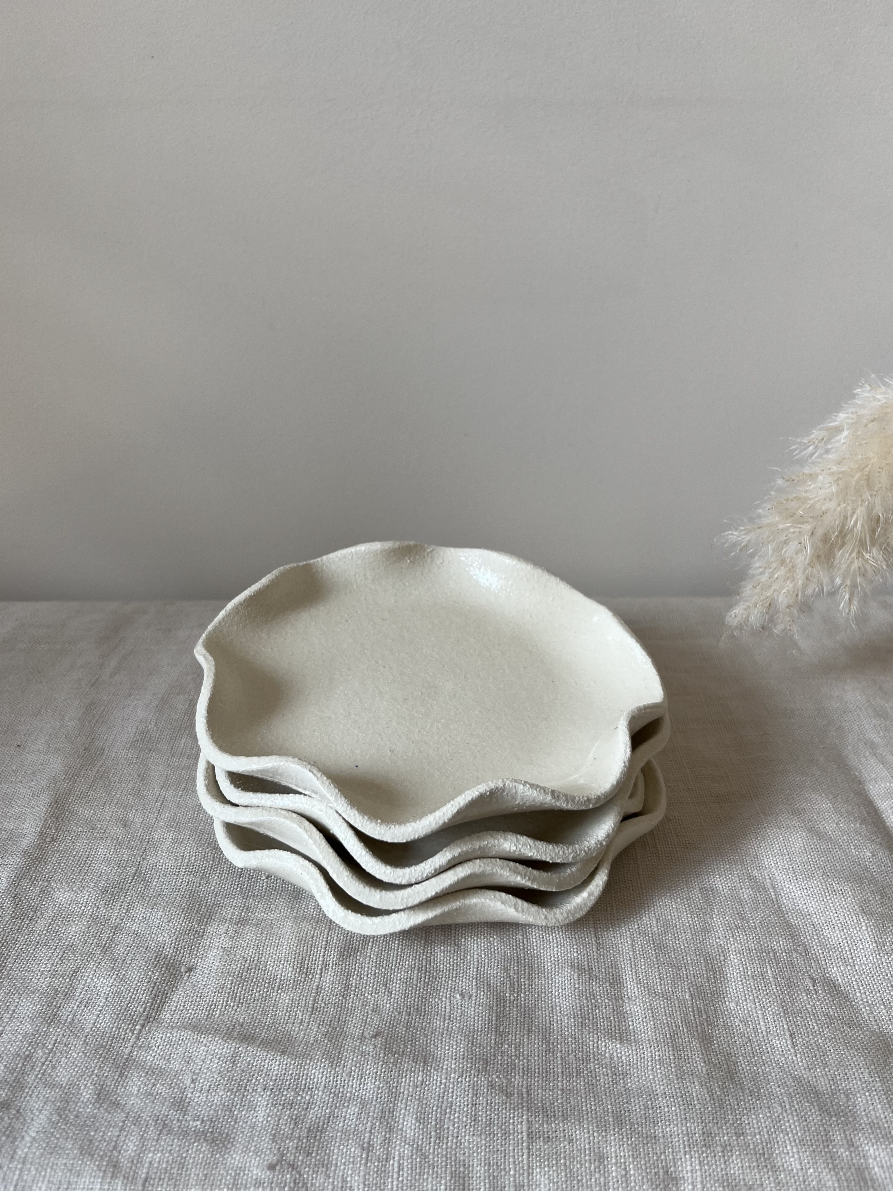 Petite assiette texturée