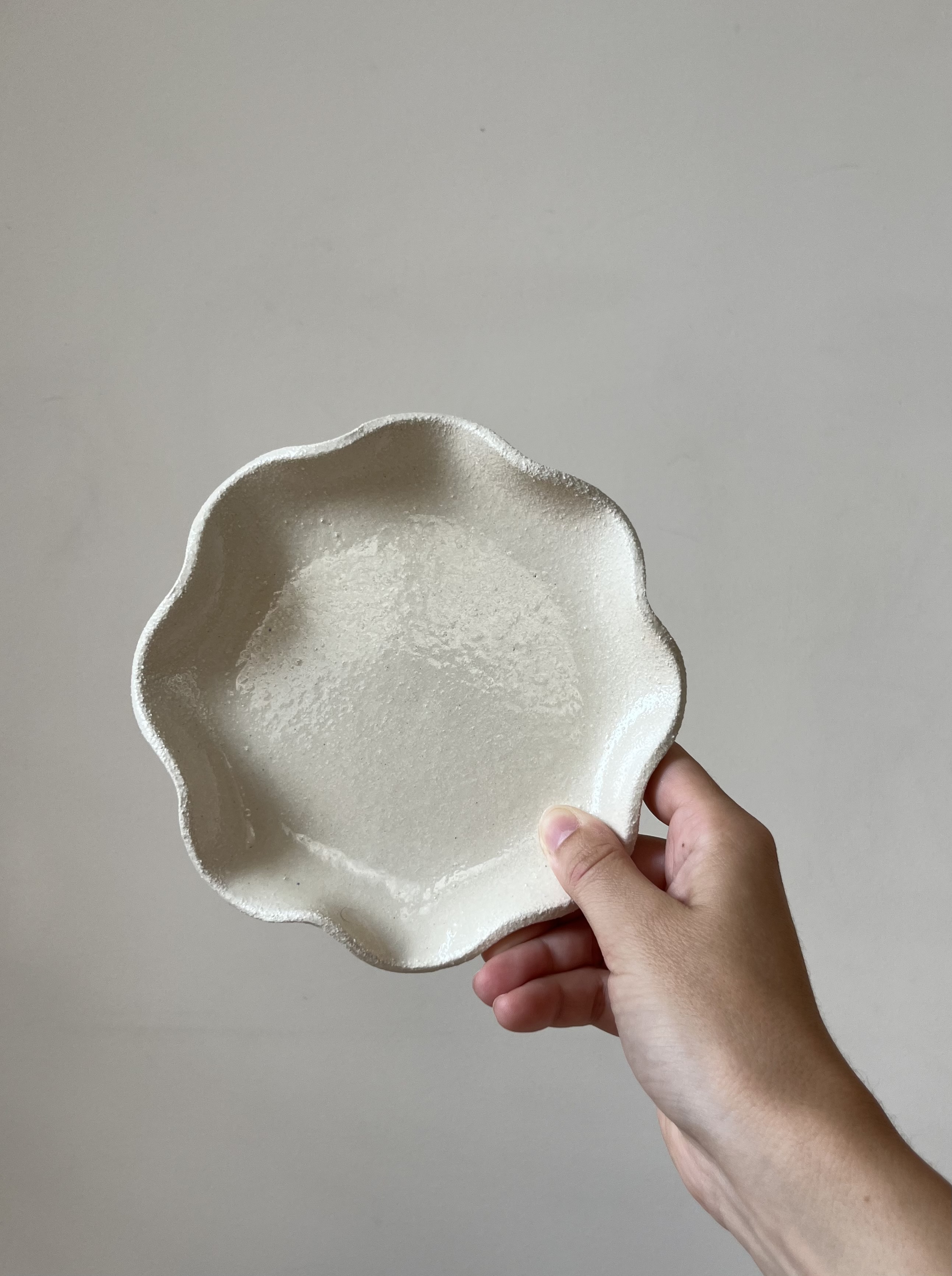 Petite assiette texturée