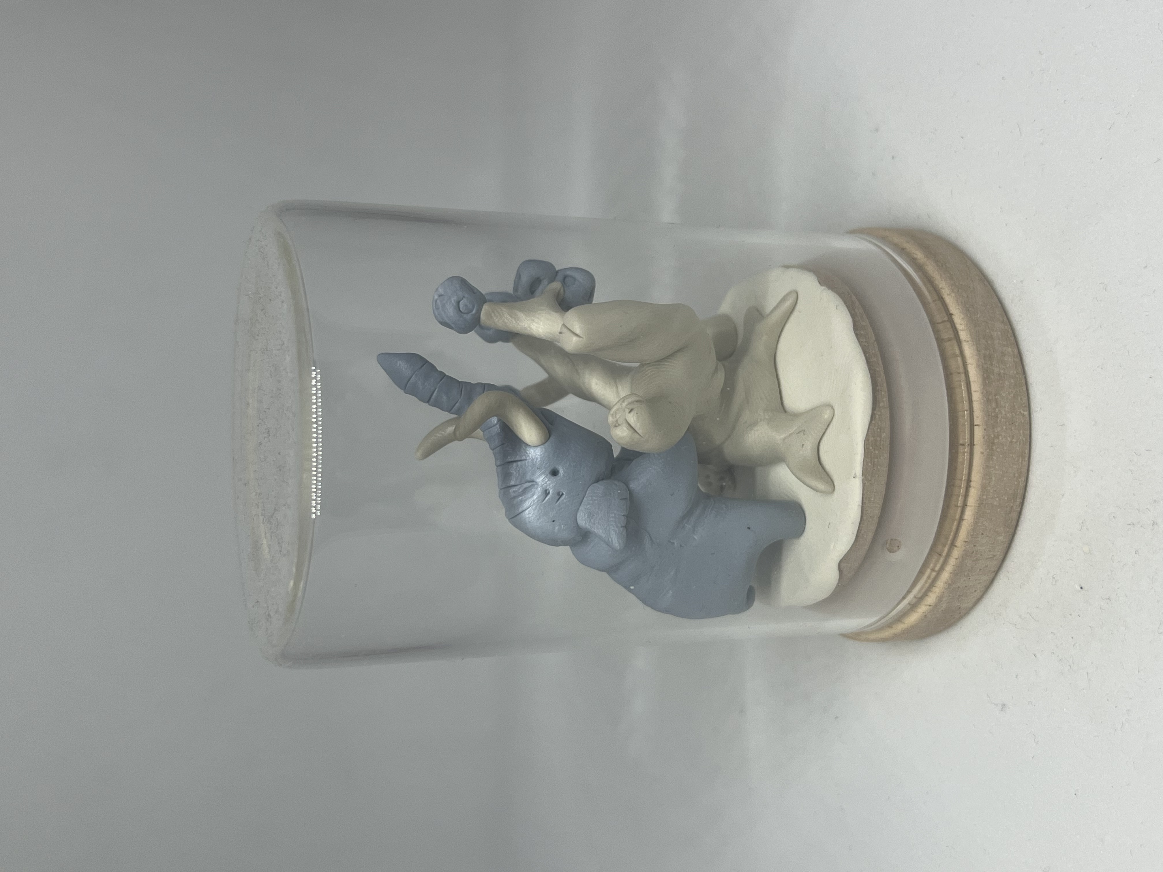 Elephant à l'arbre - II