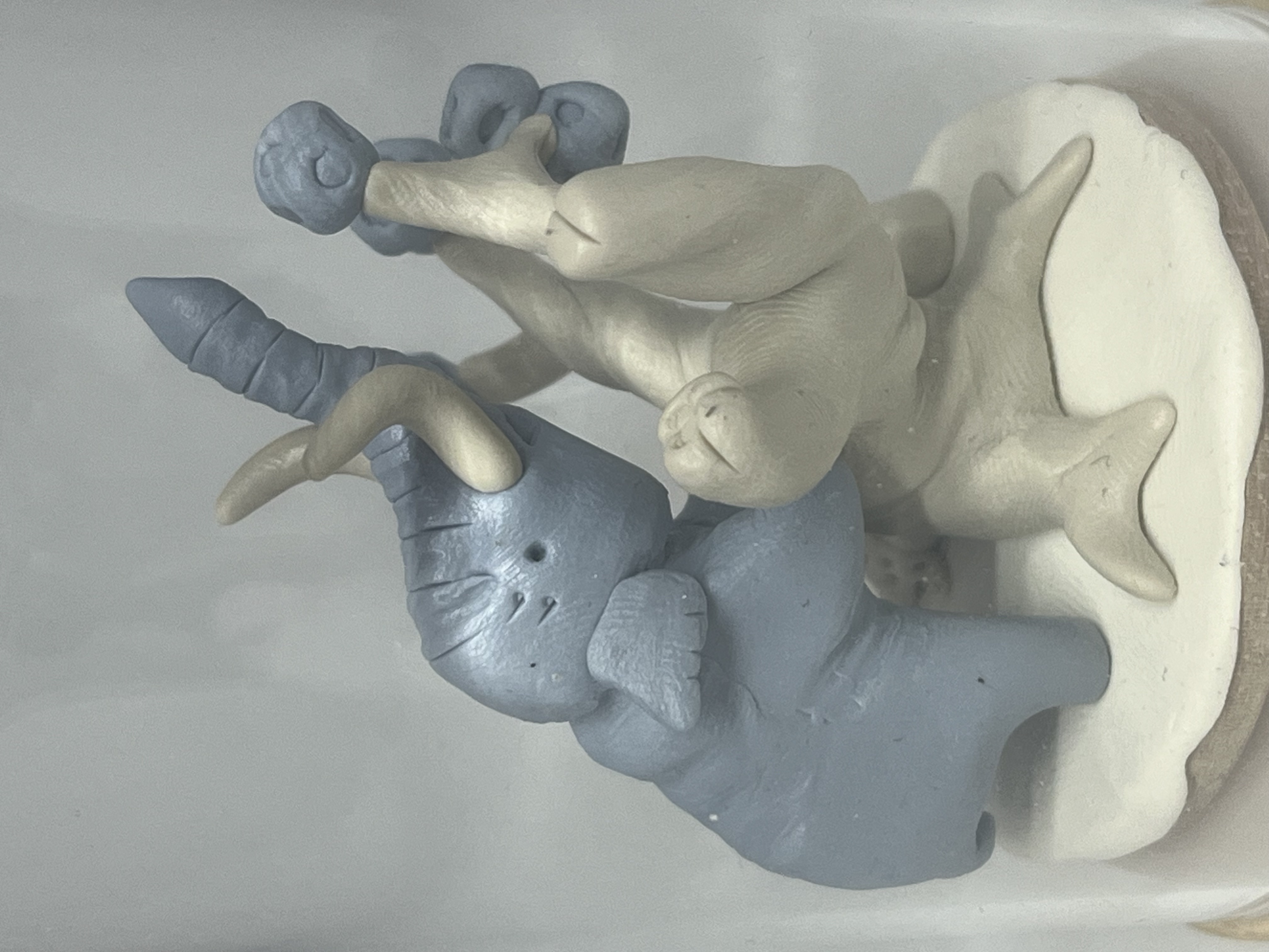 Elephant à l'arbre - II