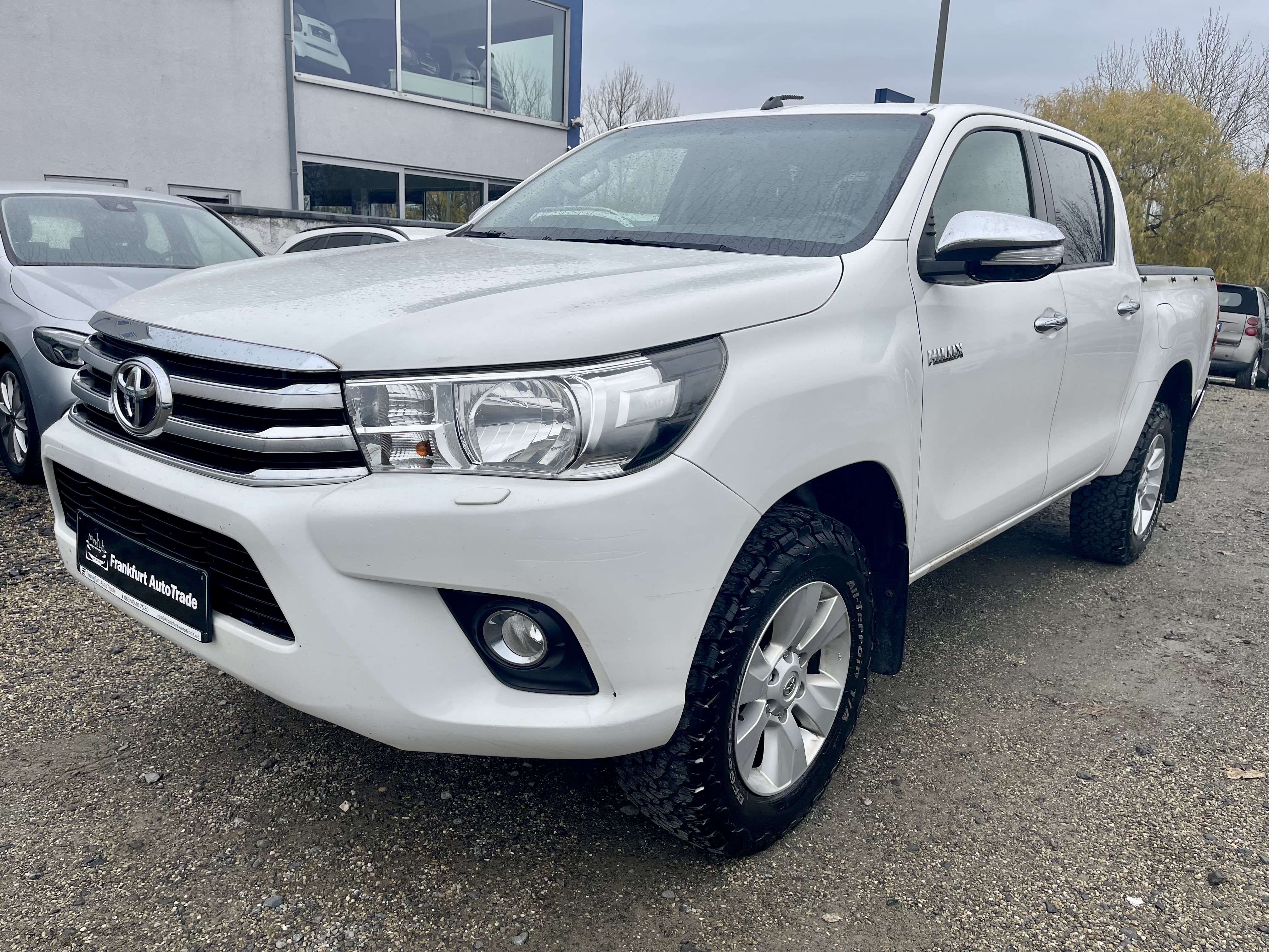 Toyota Hilux 4X4 DOUBLE CAB