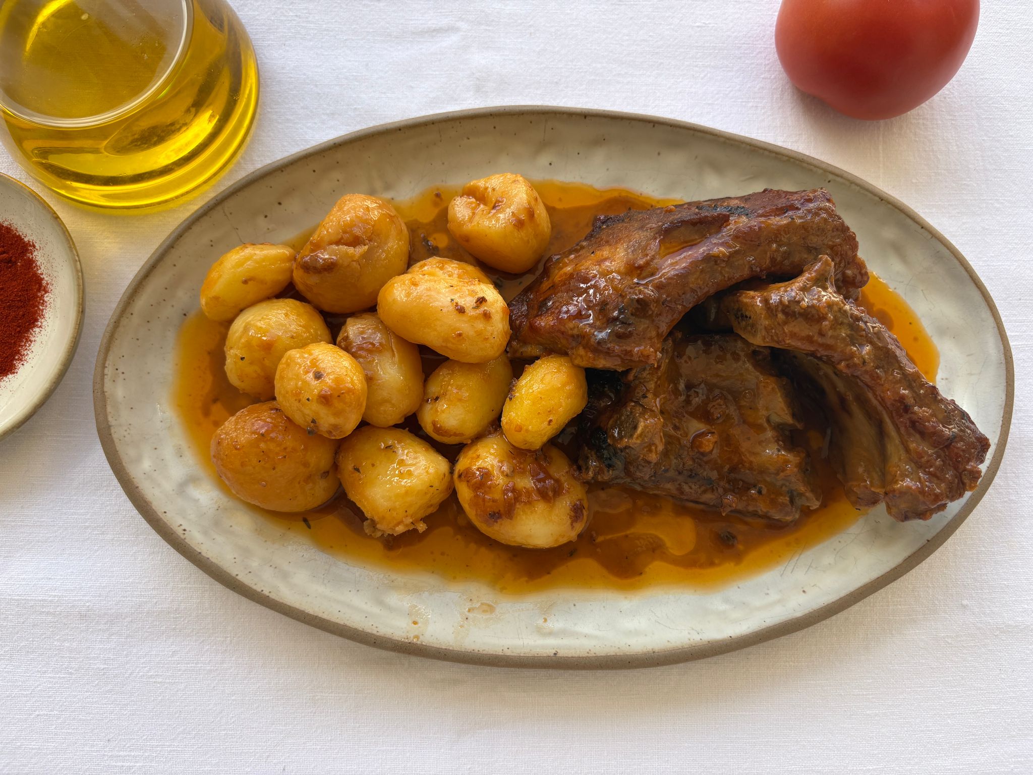 Costilla al horno c/ patatas asadas 