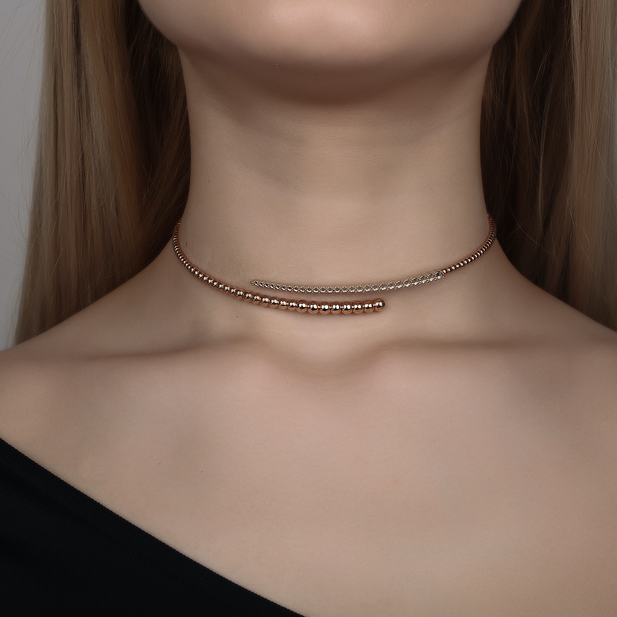 Elegant Gold Choker Necklace
