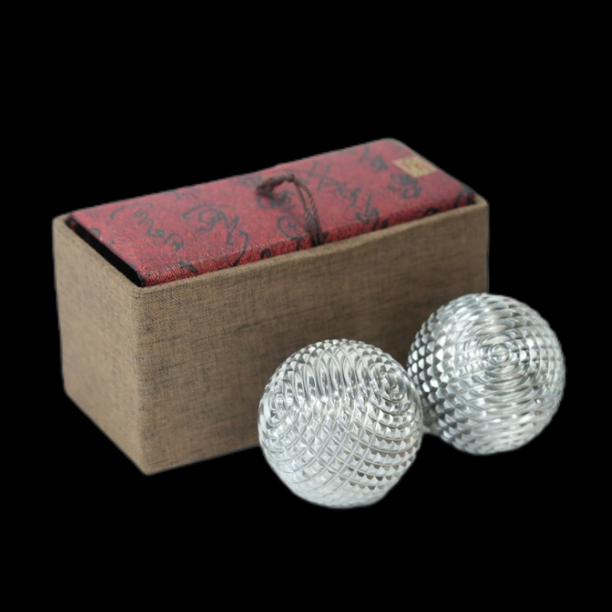 304 Stainless steel solid walnut fitness ball hand ball elderly health ball hand spinning ball massage ball hand play health care