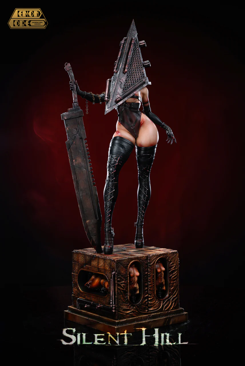 Silent Hill Core Studio Pyramid Head Demon Resin Statue