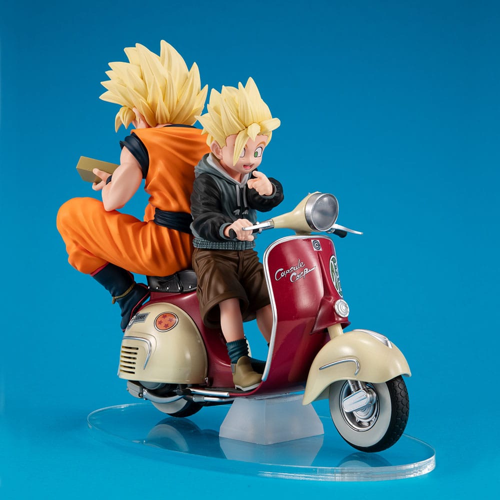 Megahouse Super Saiyan Son Goku & Super Saiyan Son Gohan & Motorbike Dragonball Z PVC Diorama 16 cm