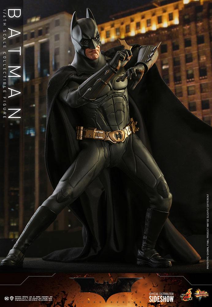 Batman Hot Toys Batman Begins Movie Masterpiece Exclusive Action Figure 1/6