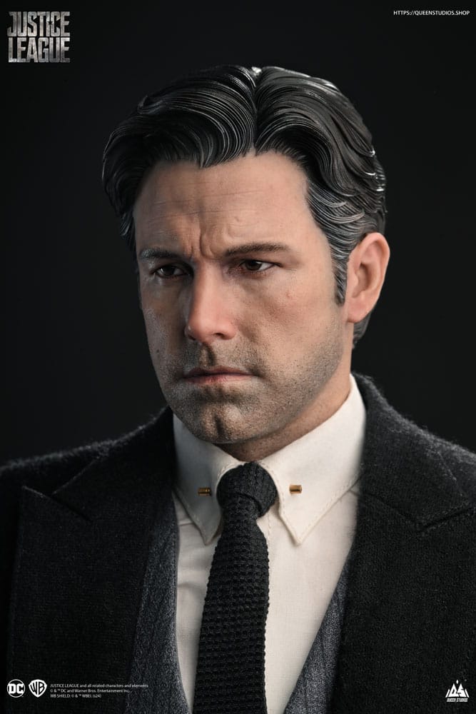 Justice League Statue 1/4 Bruce Wayne (Ben Affleck) Licensed Resin Statue
