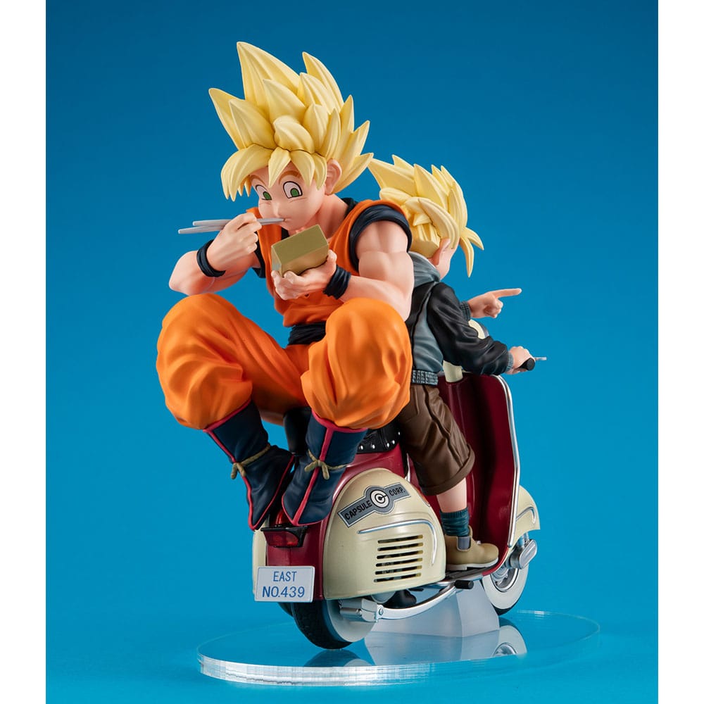 Megahouse Super Saiyan Son Goku & Super Saiyan Son Gohan & Motorbike Dragonball Z PVC Diorama 16 cm