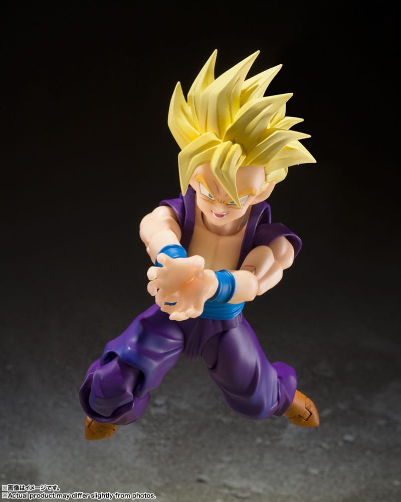 Bandai Dragon Ball Z S.H. Figuarts Super Saiyan Son Gohan Action Figure  - The Warrior Who Surpassed 11 cm