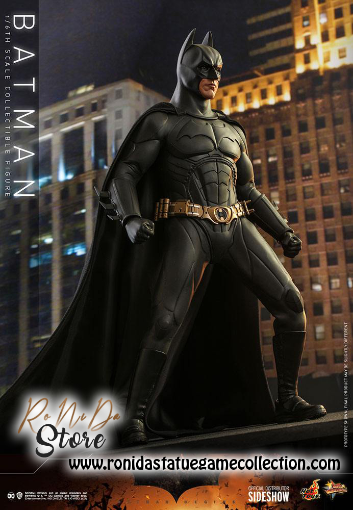 Batman Hot Toys Batman Begins Movie Masterpiece Exclusive Action Figure 1/6