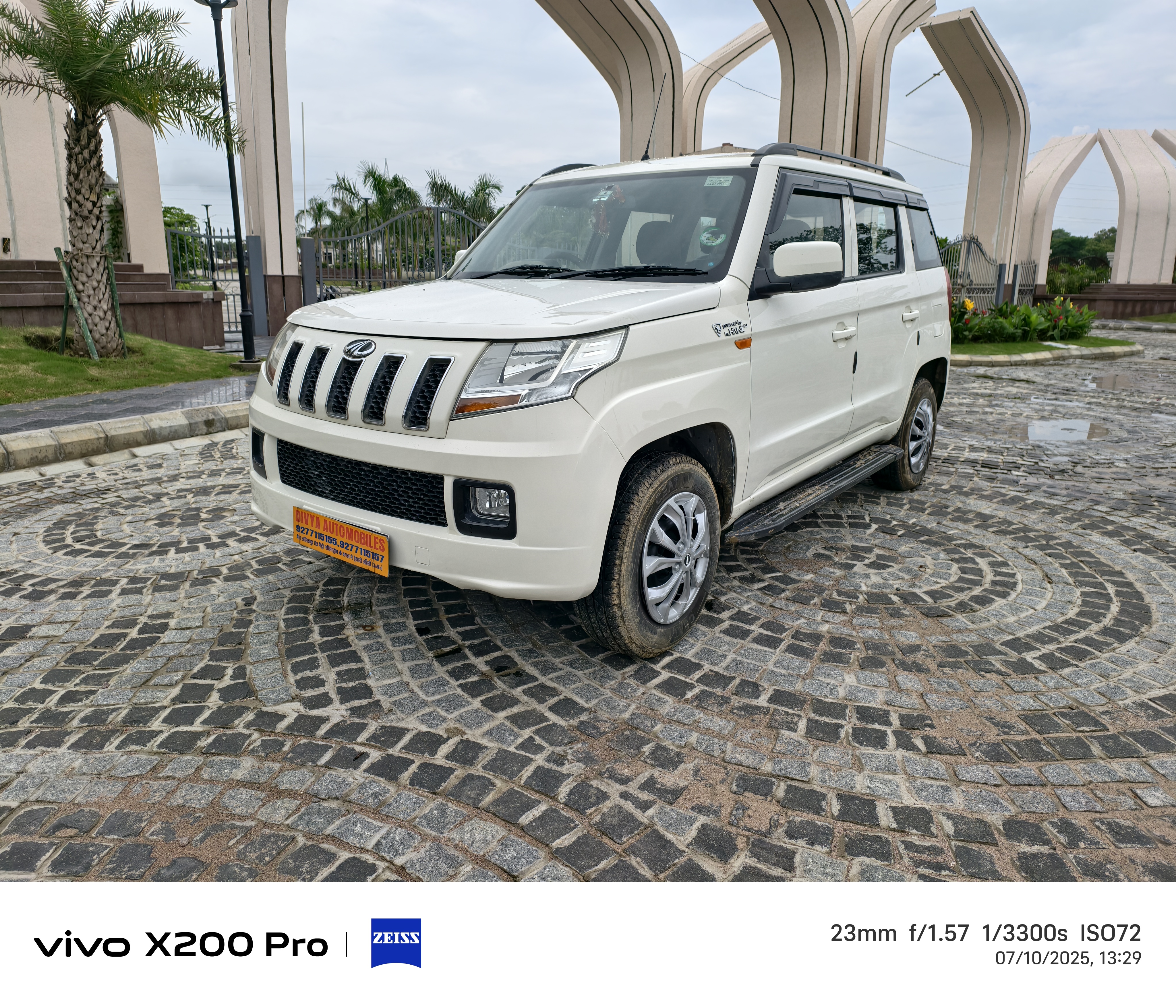 Mahindra TUV300 T6 Model 2016 First Owner 
