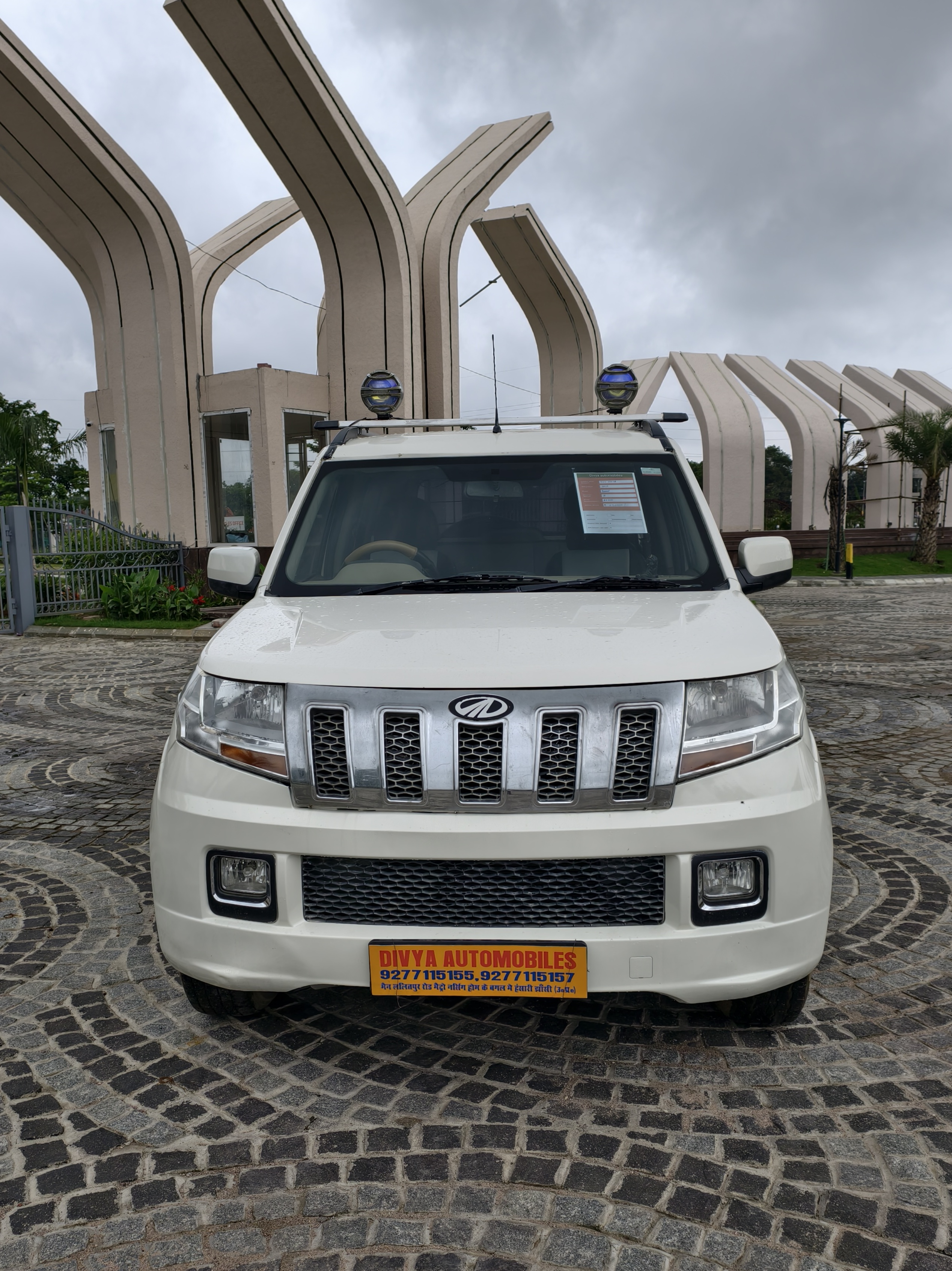 Mahindra TUV300 Model 2017 Owner Second Running 84000km