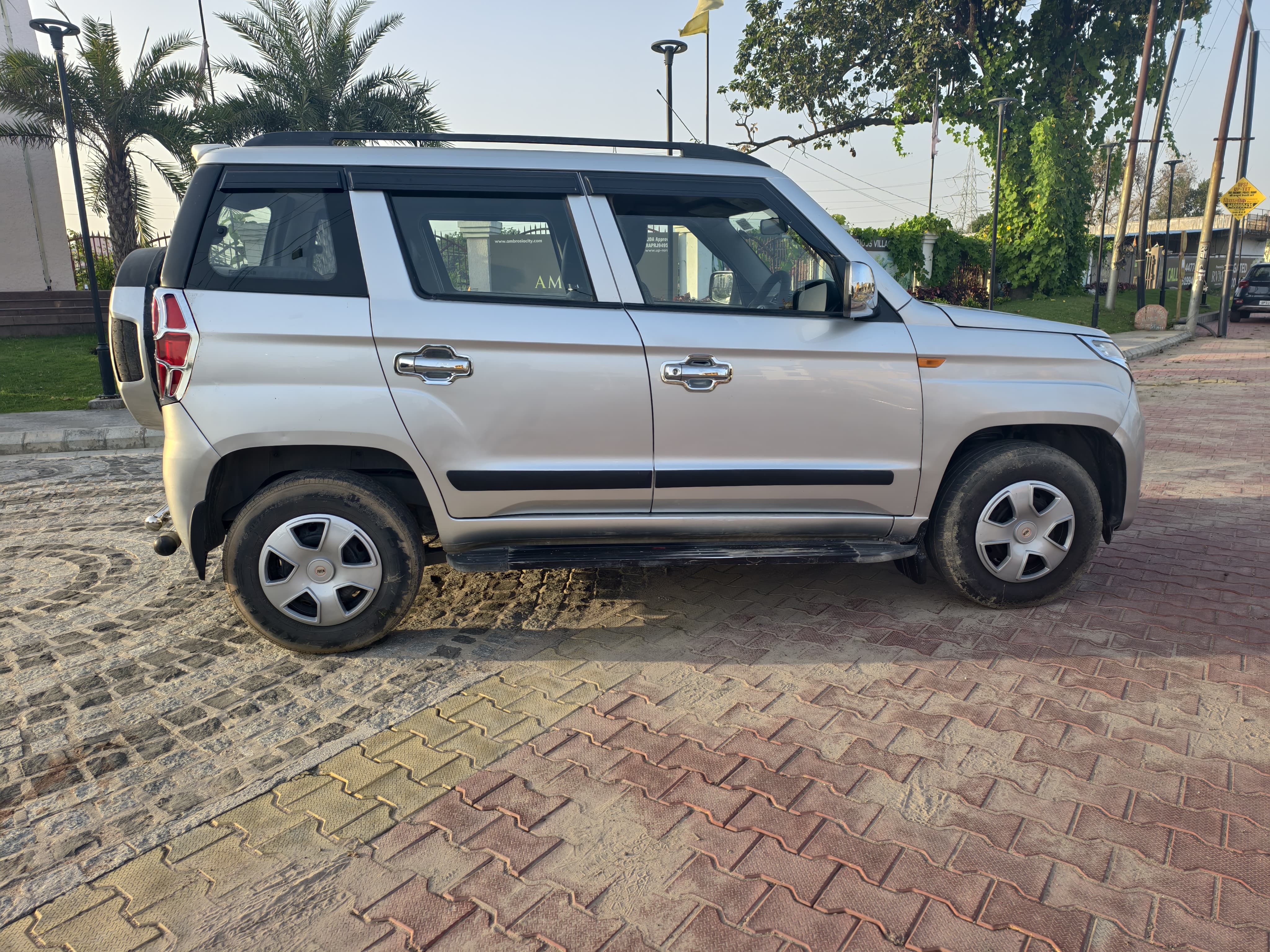 Mahindra TUV300 T6+ Model 2015 Owner First Running 83000 km Fuel ⛽ Diesel 