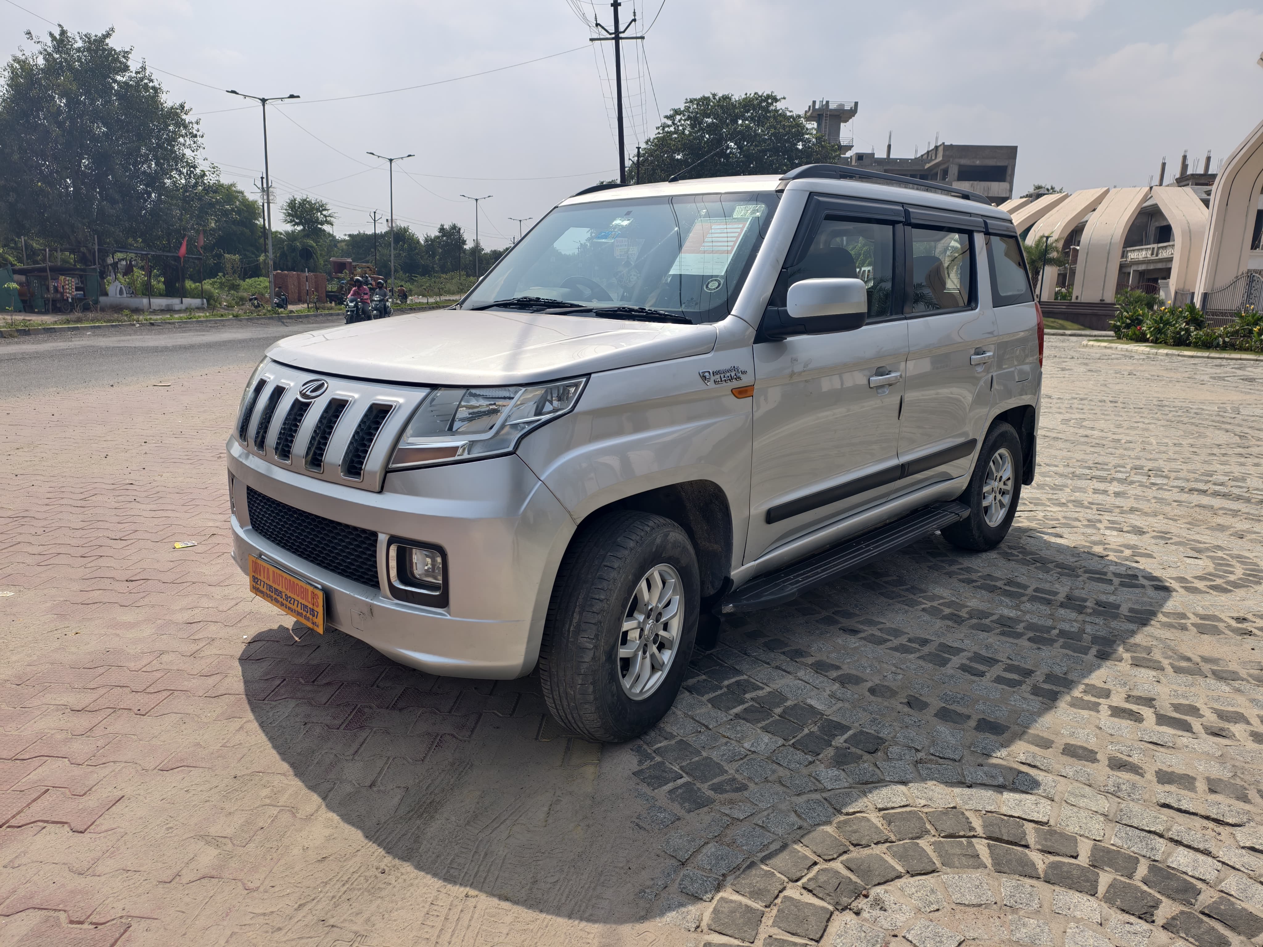 Mahindra TUV300 T8 Model 2017 Owner First Running 82000 km Fuel ⛽ Diesel 