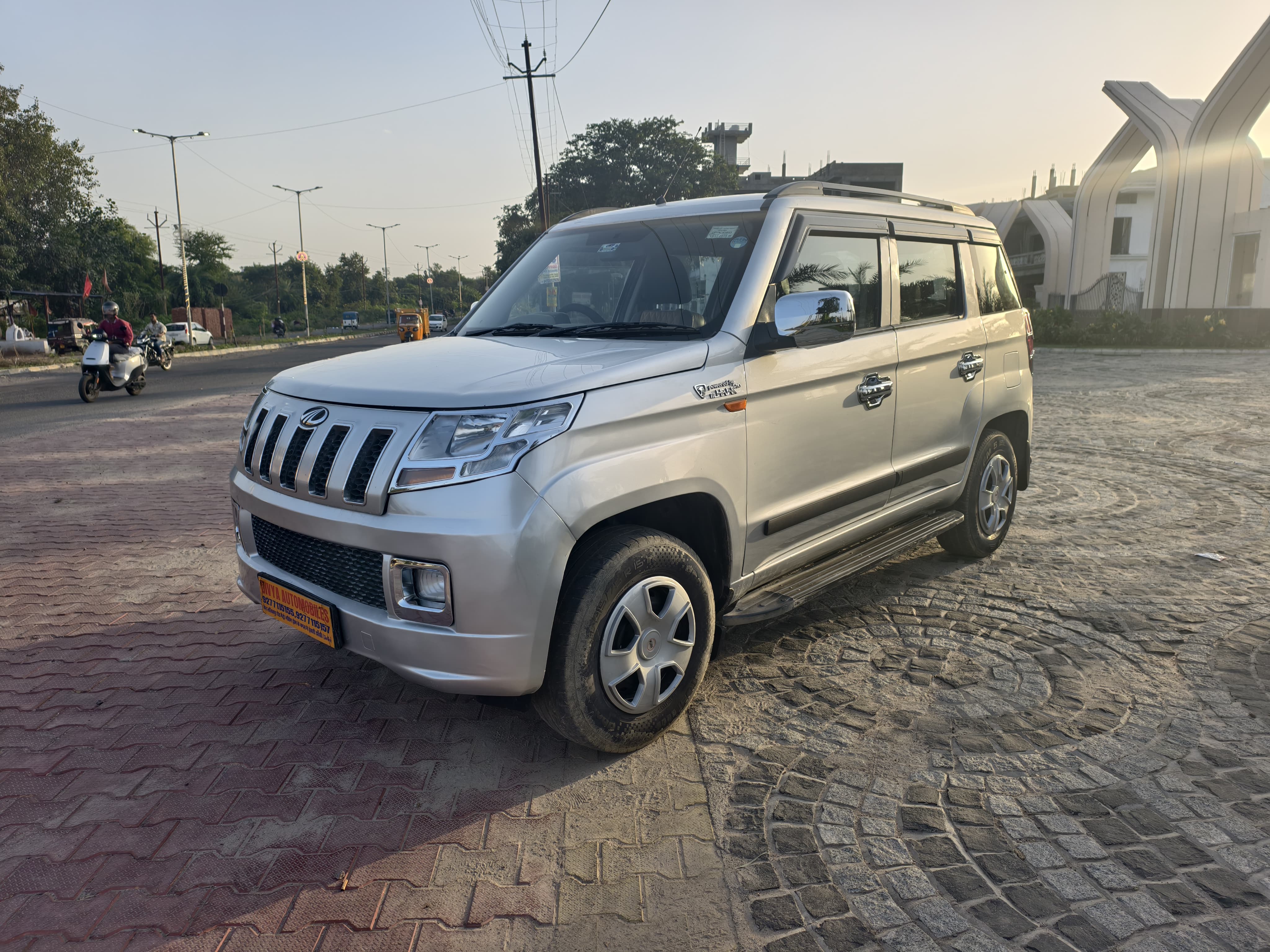 Mahindra TUV300 T6+ Model 2015 Owner First Running 83000 km Fuel ⛽ Diesel 