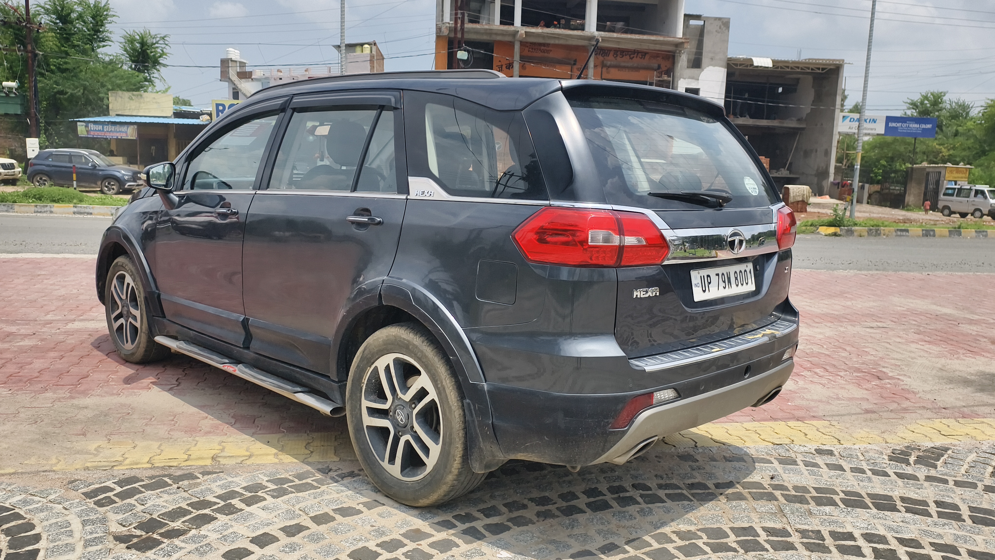 Tata Hexa XT Model 2017 First Owner Running 95000