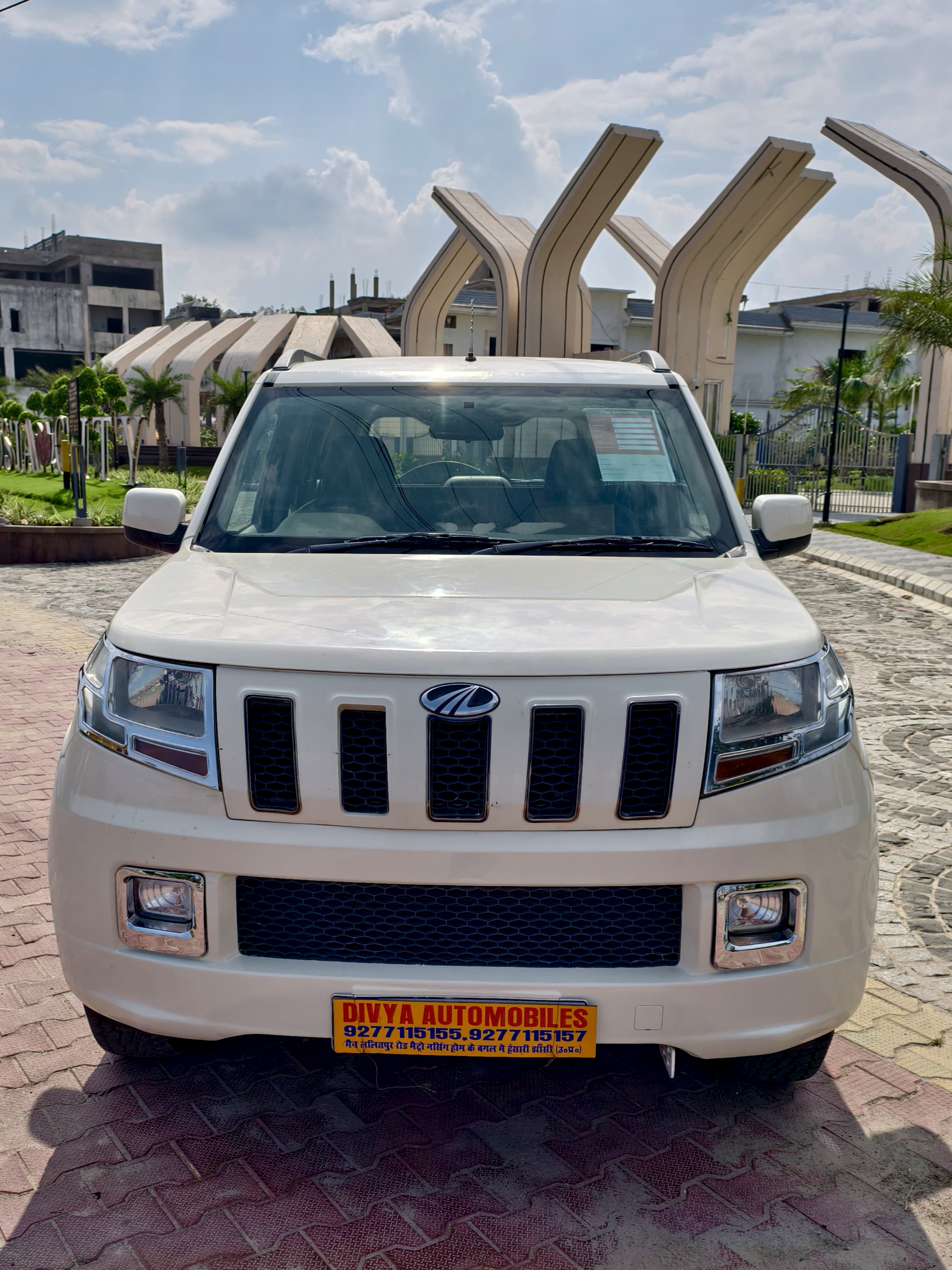Mahindra TUV300 T6+ Model 2017 Owner First Running 80000km Fuel ⛽ Diesel