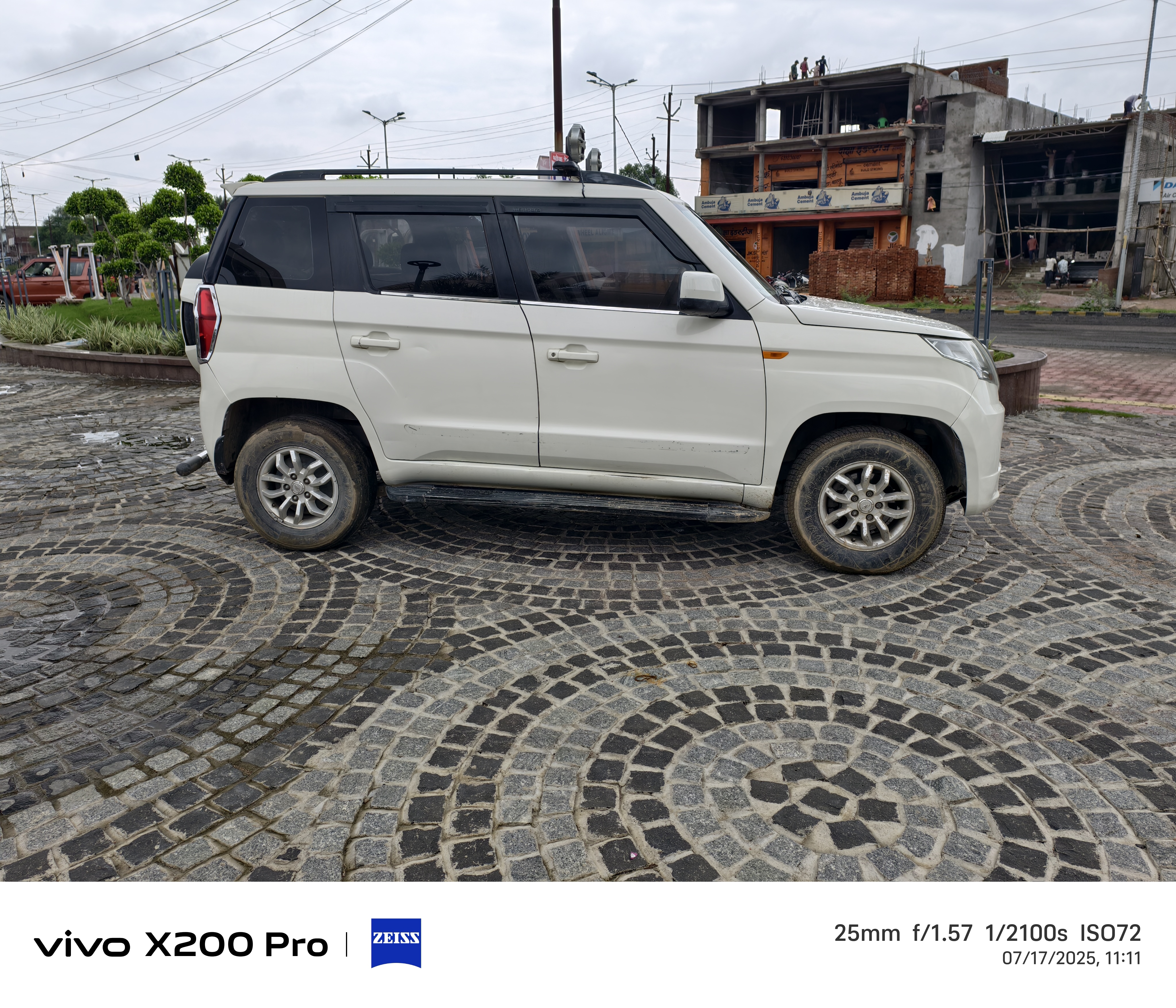 Mahindra TUV300 Model 2017 Owner Second Running 84000km