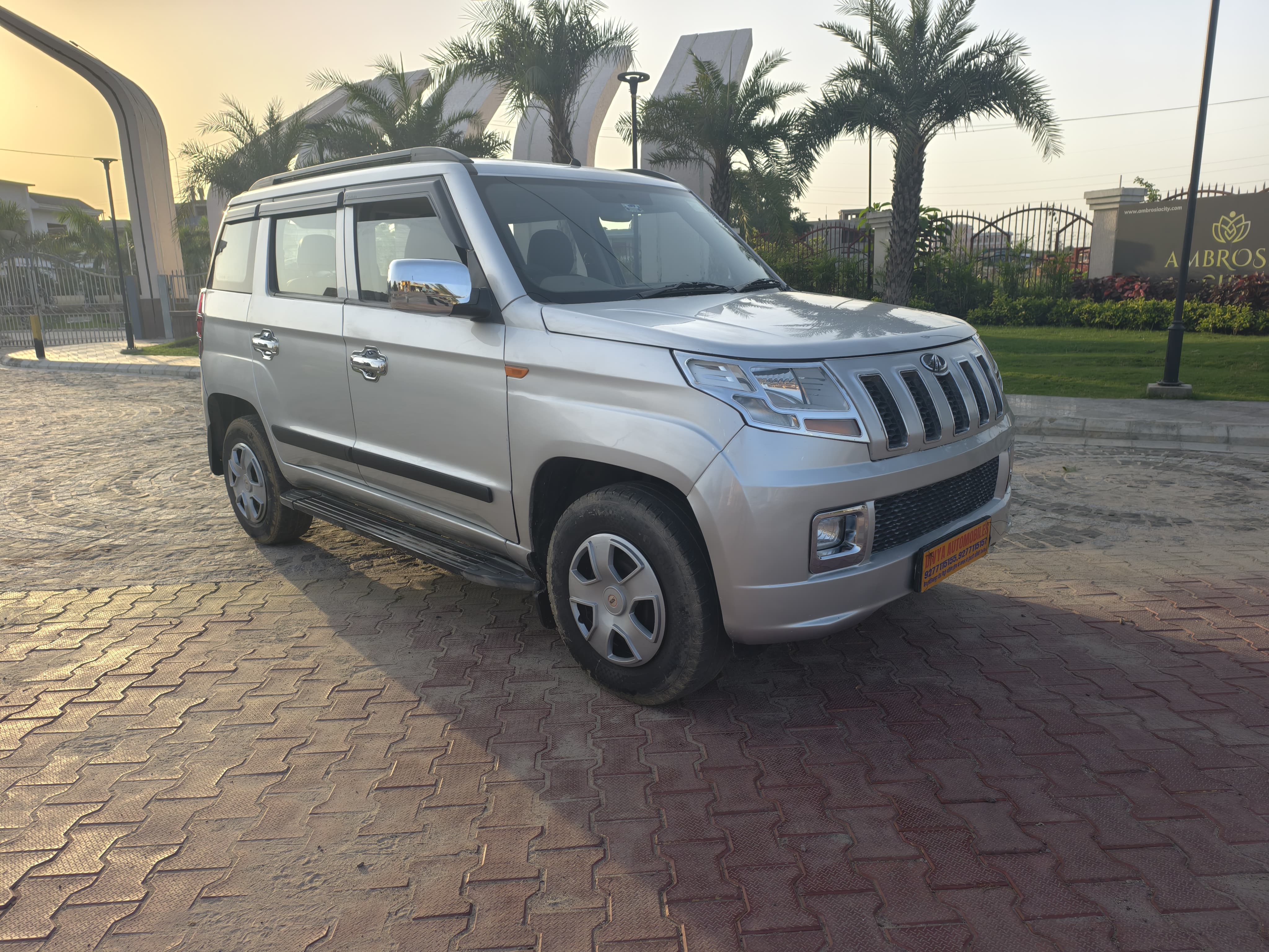 Mahindra TUV300 T6+ Model 2015 Owner First Running 83000 km Fuel ⛽ Diesel 
