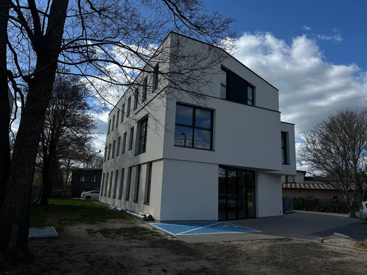 Wielopiętrowy budynek o powierzchni 700 m² w 12 miesięcy