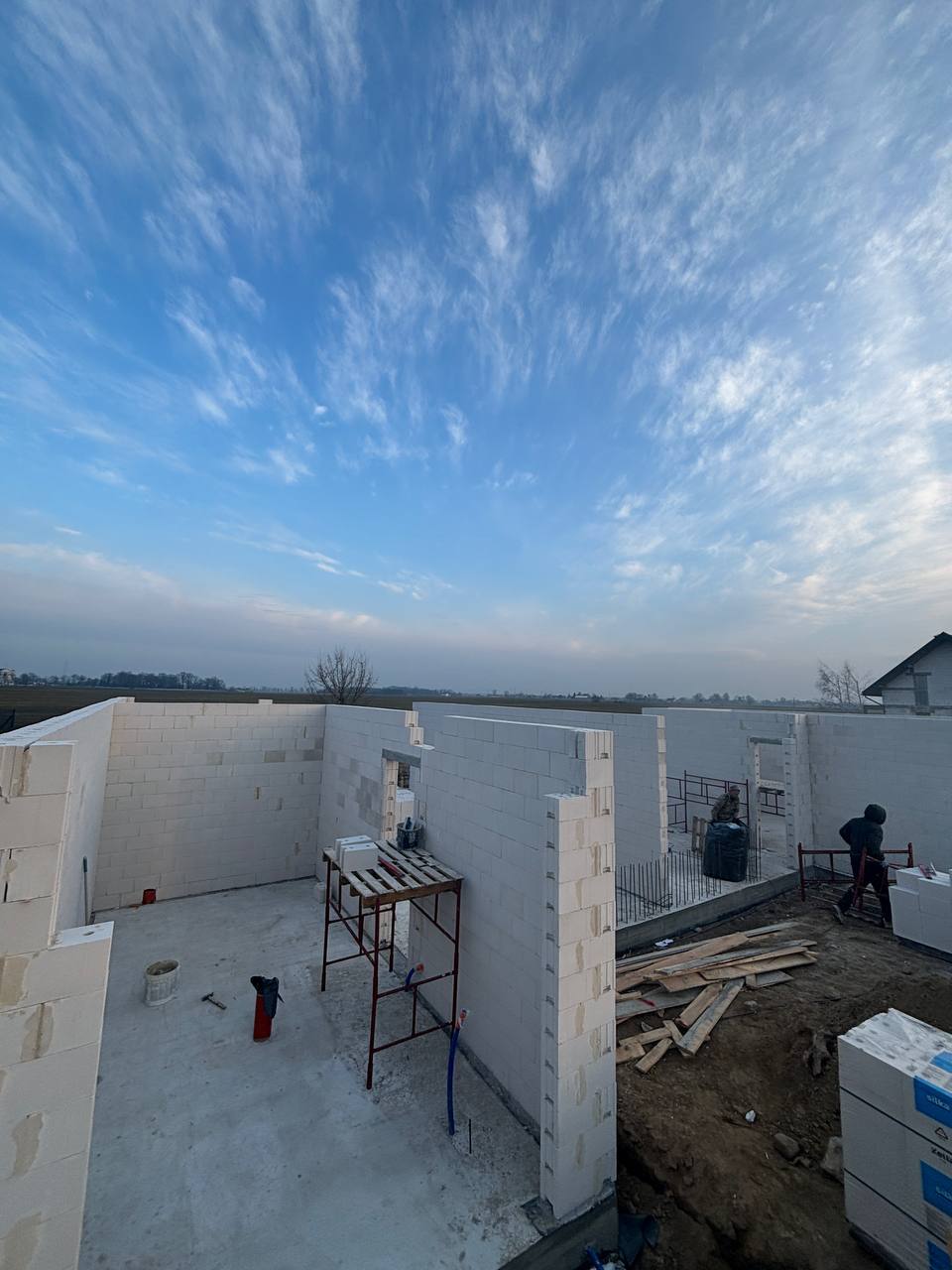Projekt osobisty - Budynek mieszkalny 290 m² - budujemy w 1 miesiąc