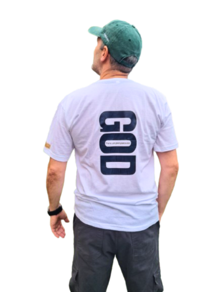 Remera GOD