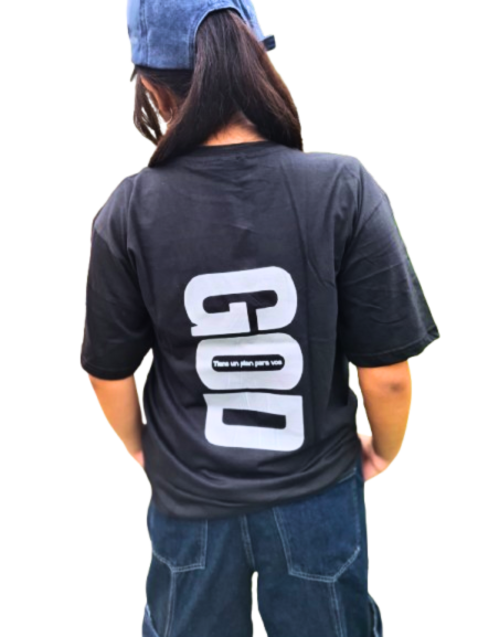 Remera GOD